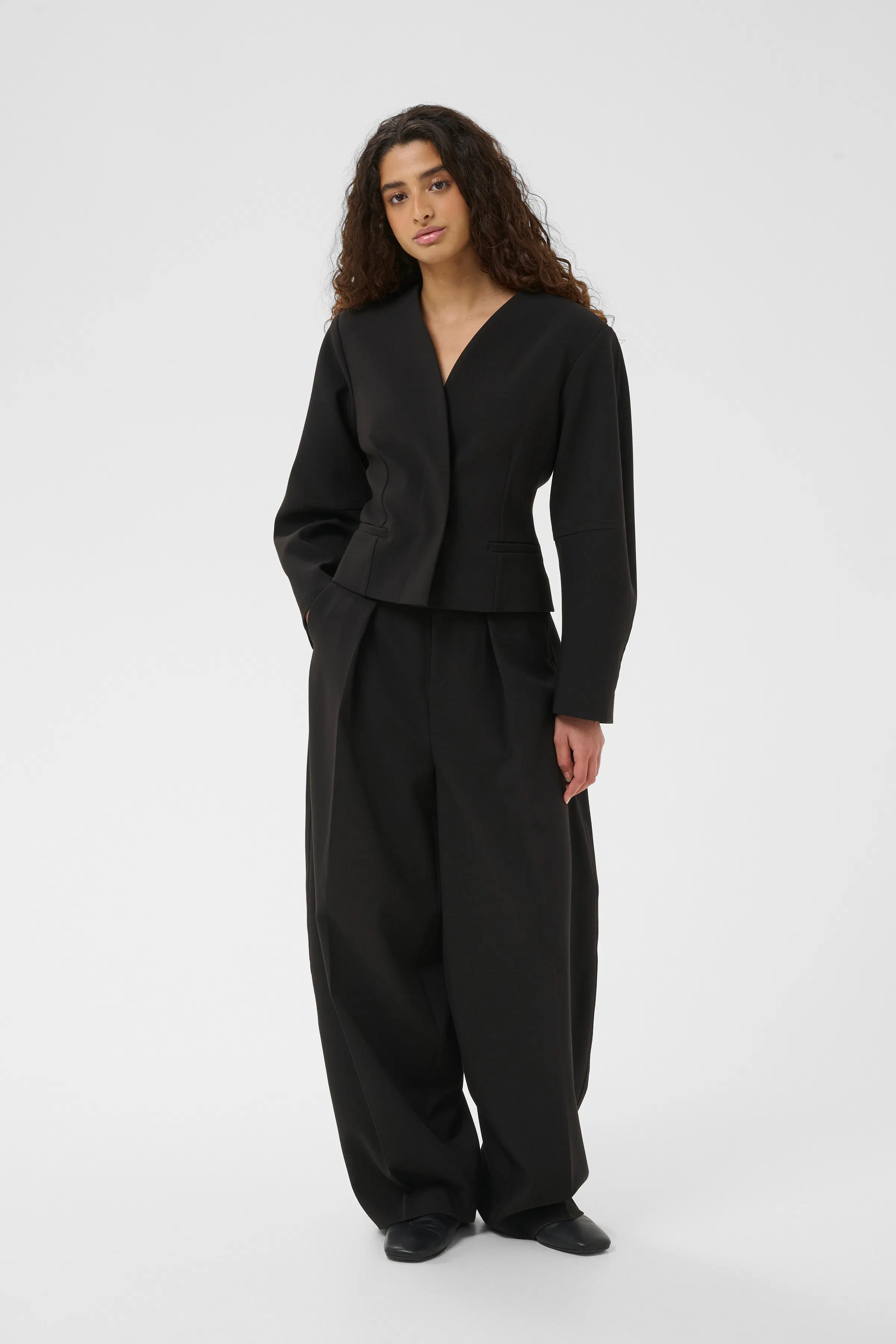 CHAYCEIW Wide Barrel Byxor LOOKBOOK FRONT 30112374-194008