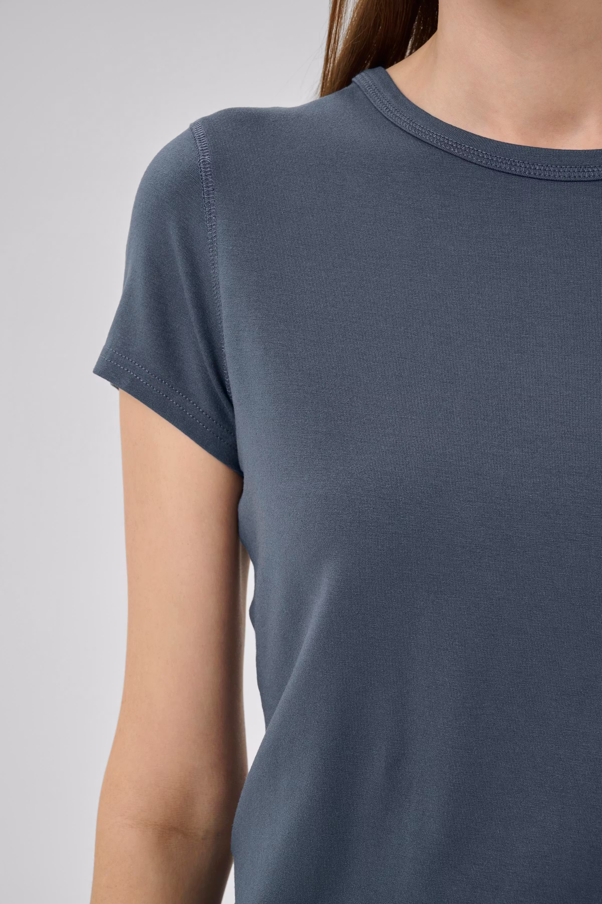 16 THE MODAL TEE LOOKBOOK DETAIL 10703596-194220