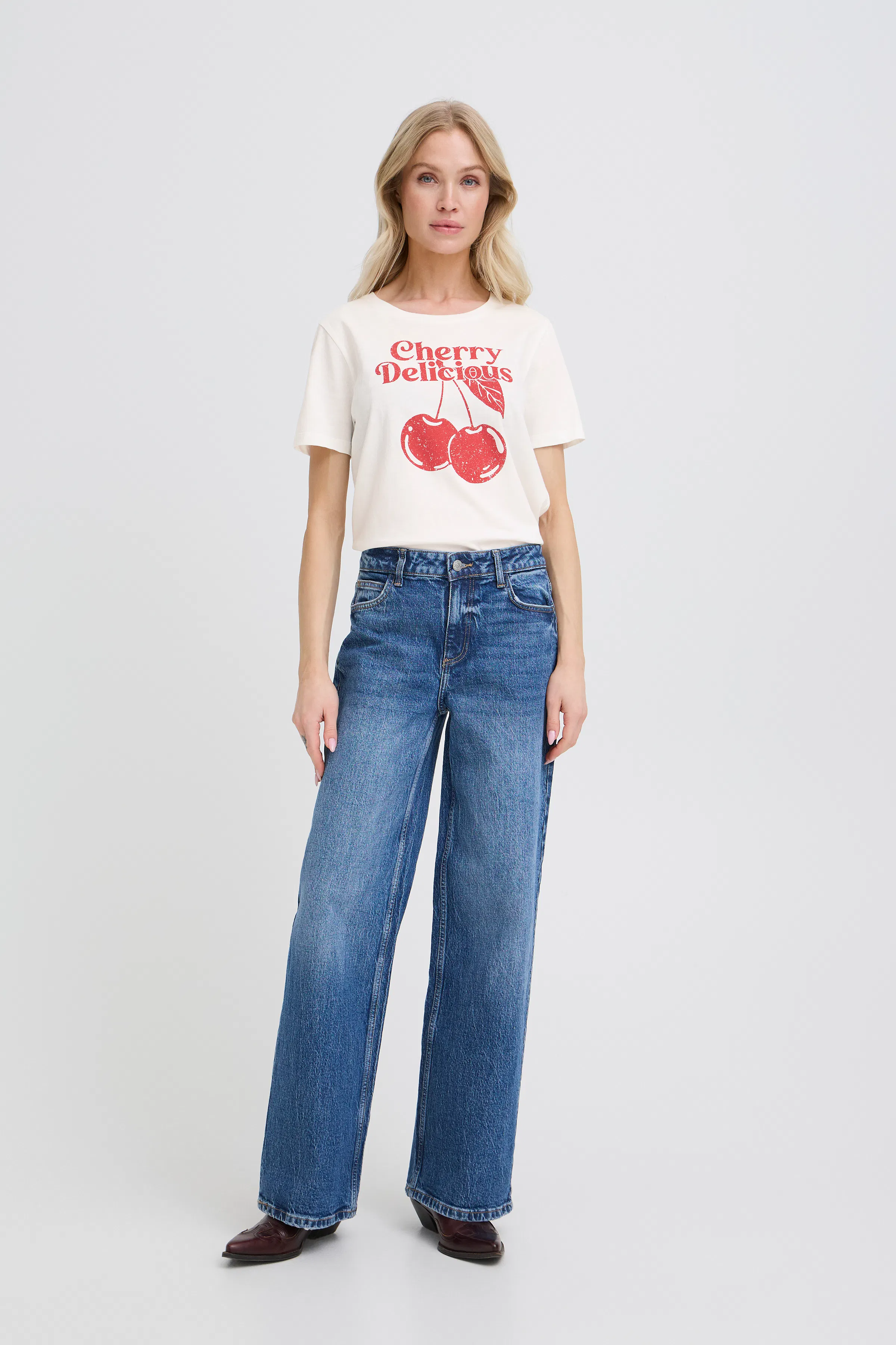 BYSOBBE T-shirt LOOKBOOK FRONT 20818840-900007094