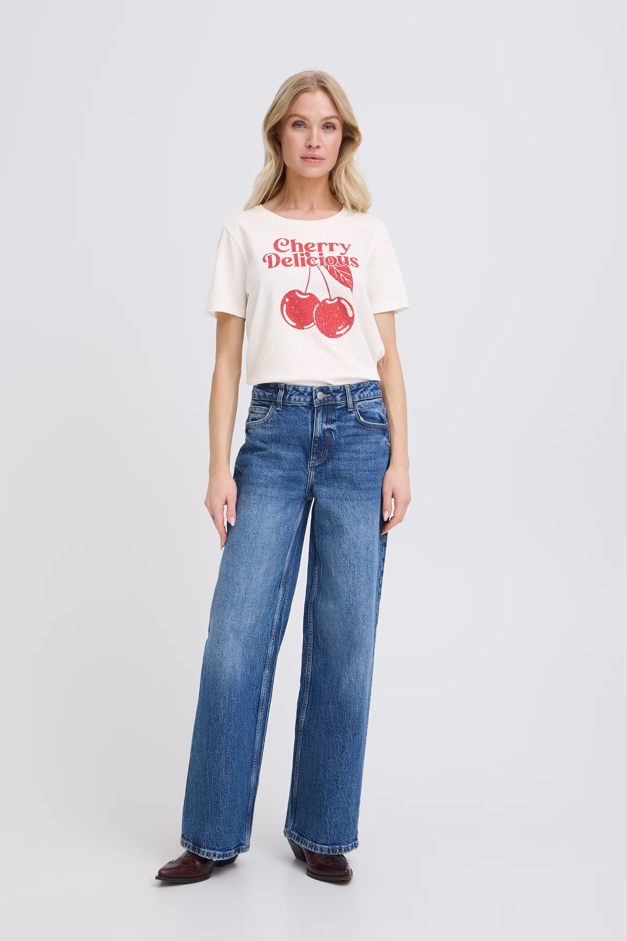 BYSOBBE T-shirt LOOKBOOK FRONT 20818840-900007094