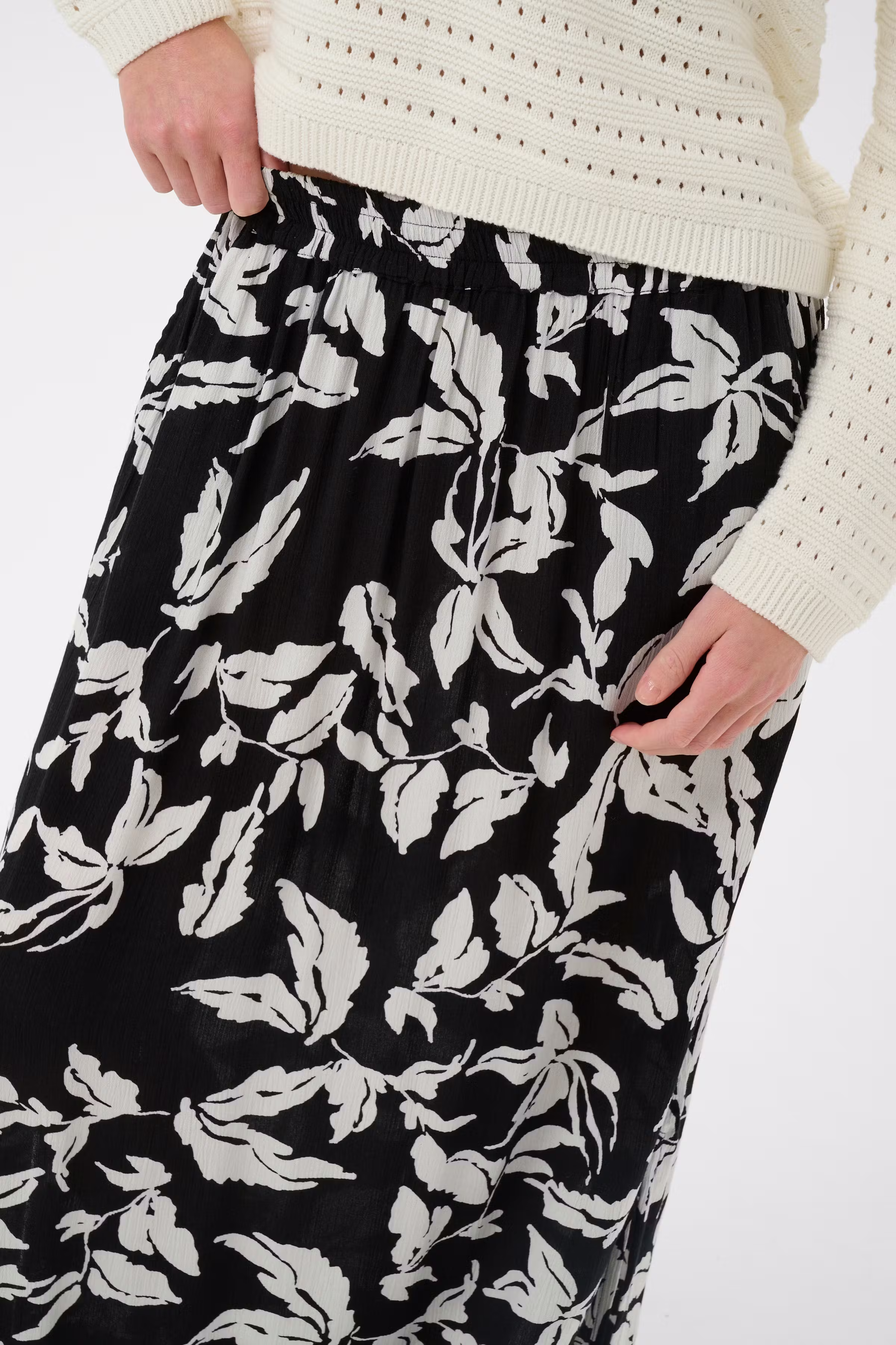 KAedita Skirt LOOKBOOK DETAIL 10509813-109244