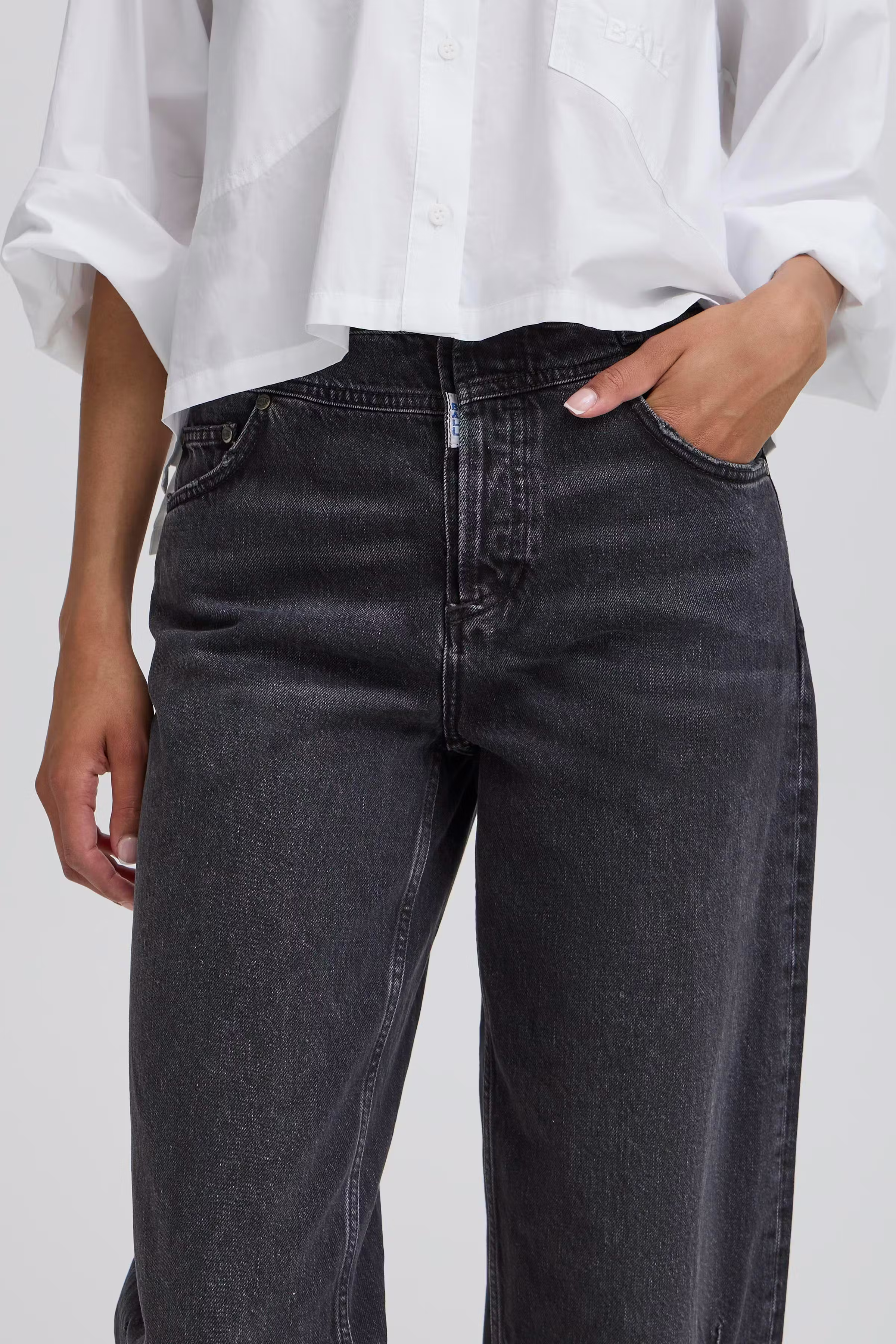 BACAMMEO Cropped Jeans LOOKBOOK DETAIL 50405285-205277