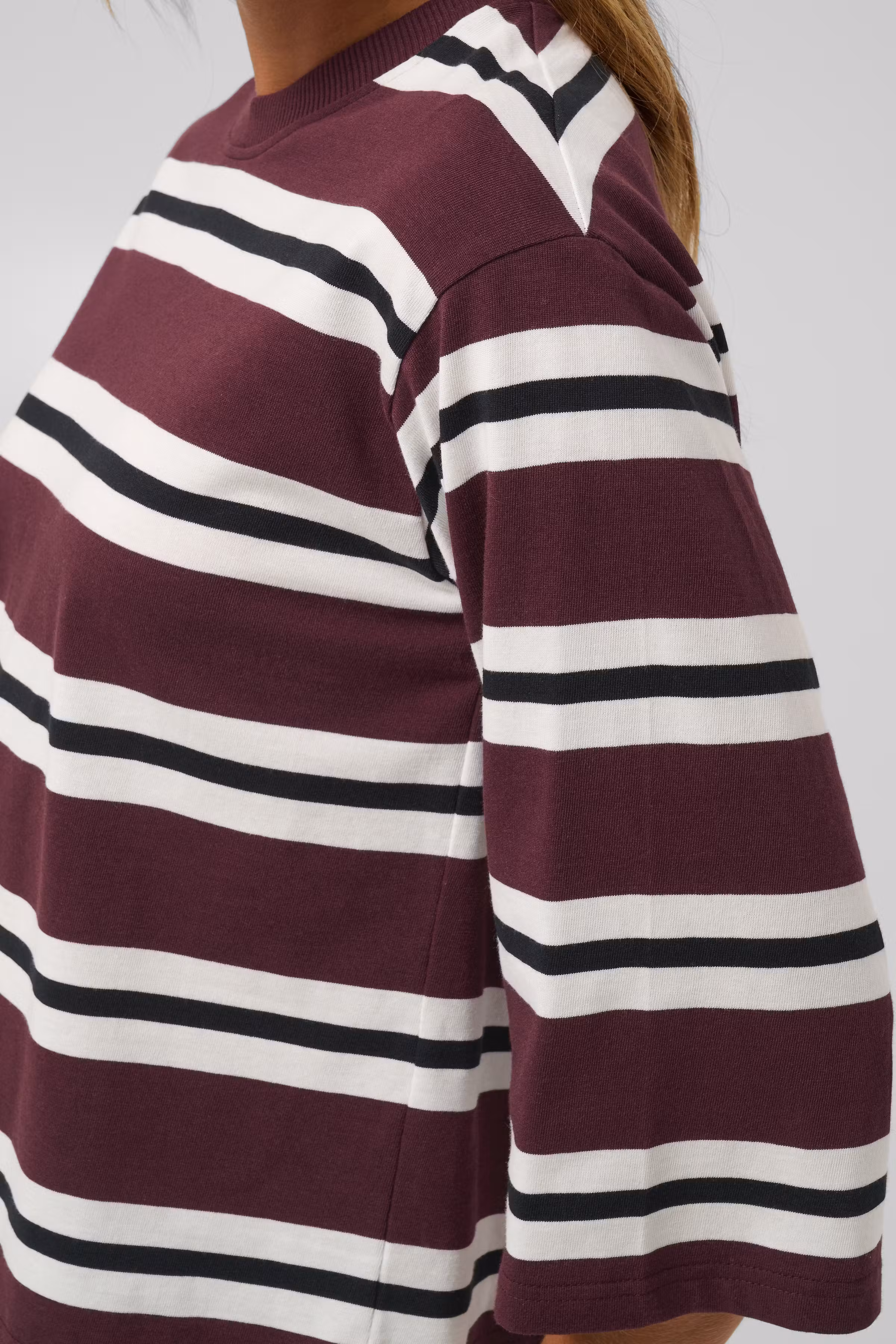 KAWINNY T-shirt LOOKBOOK DETAIL 10512224-109917