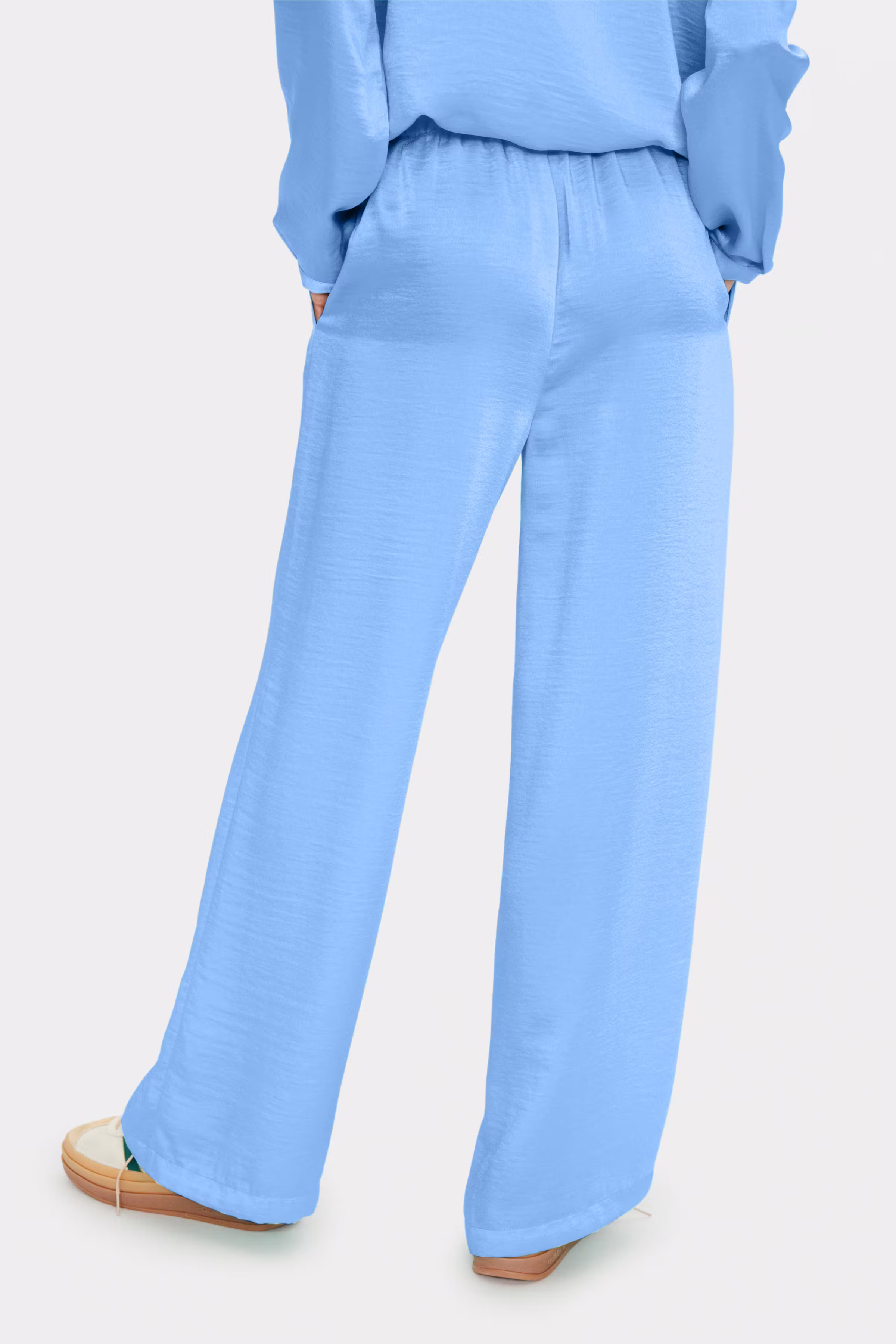 DinneSZ Hose LOOKBOOK BACK 30513209-174037