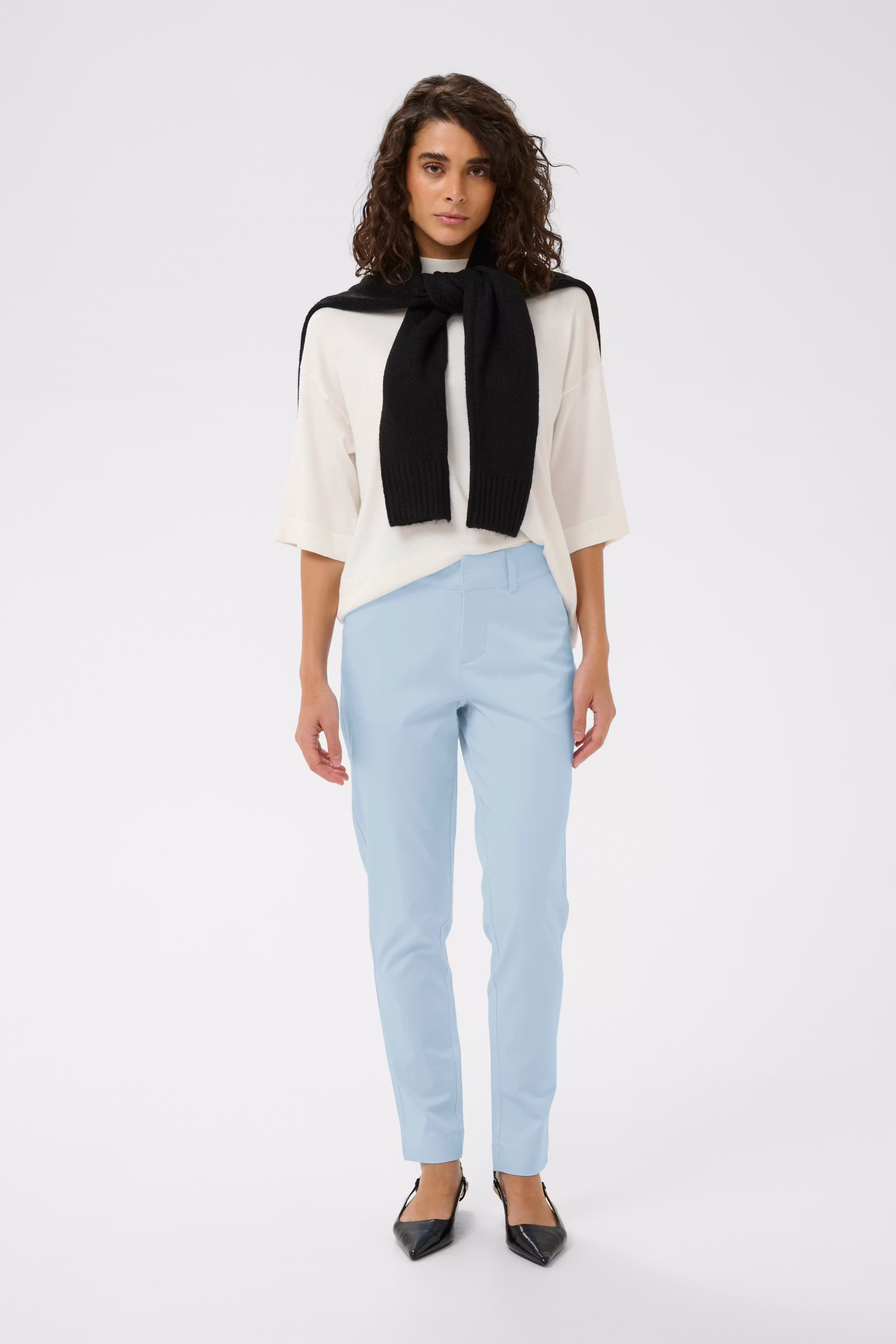 KAlea Bukser LOOKBOOK FRONT 10505191-144005