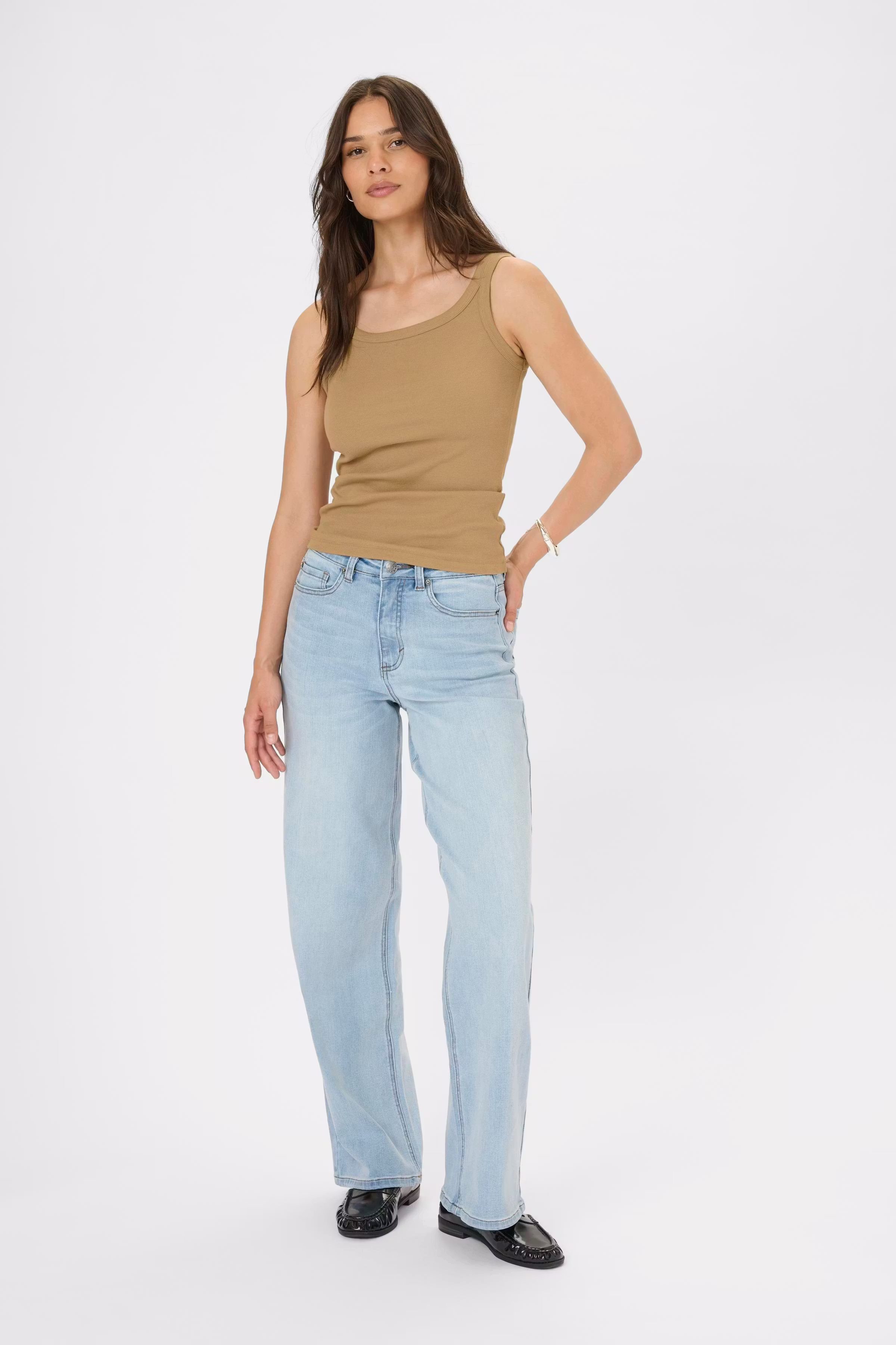 KAcarna Top LOOKBOOK FRONT 10507348-171115