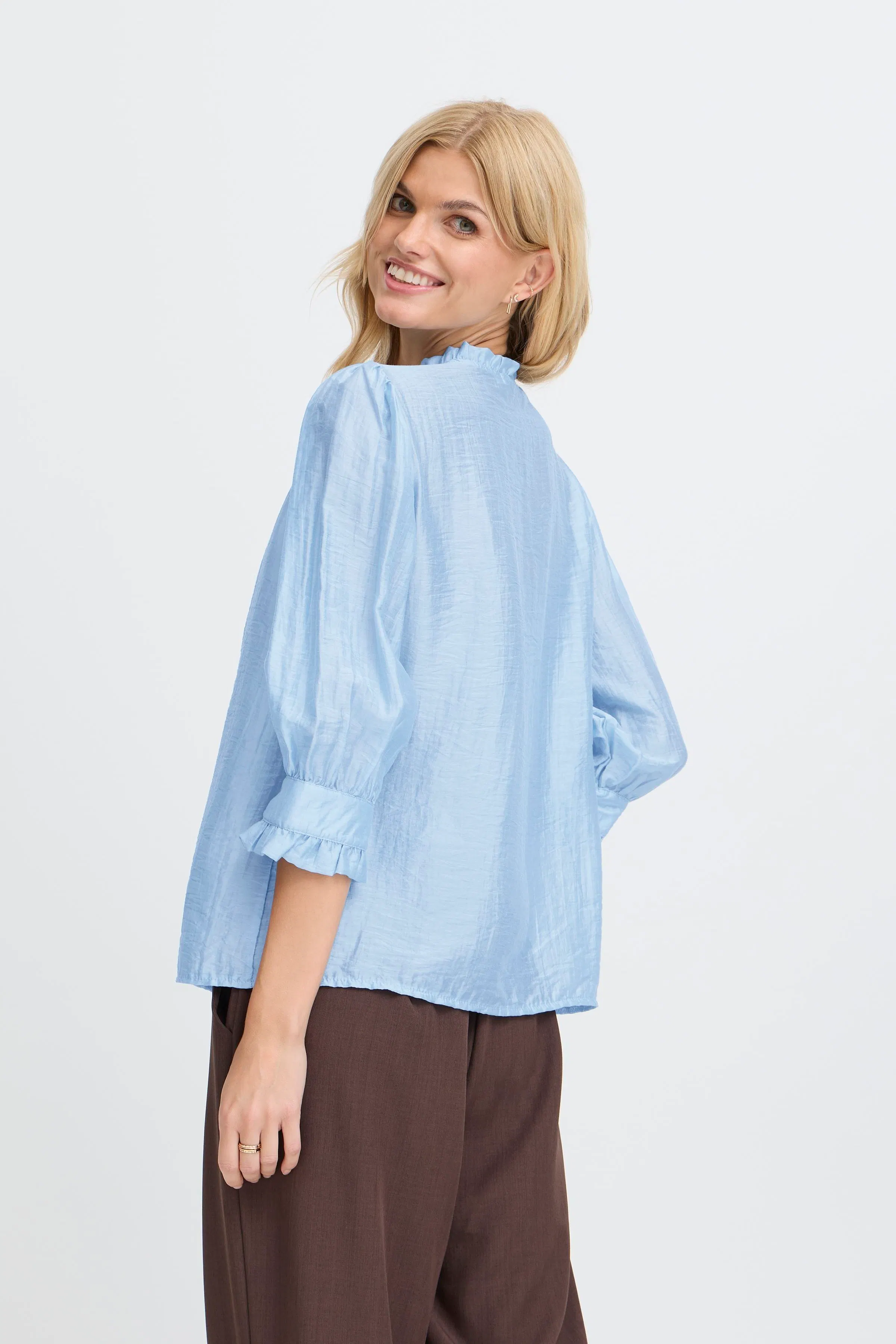 SBLEICE Bluse LOOKBOOK BACK 22100900-153915