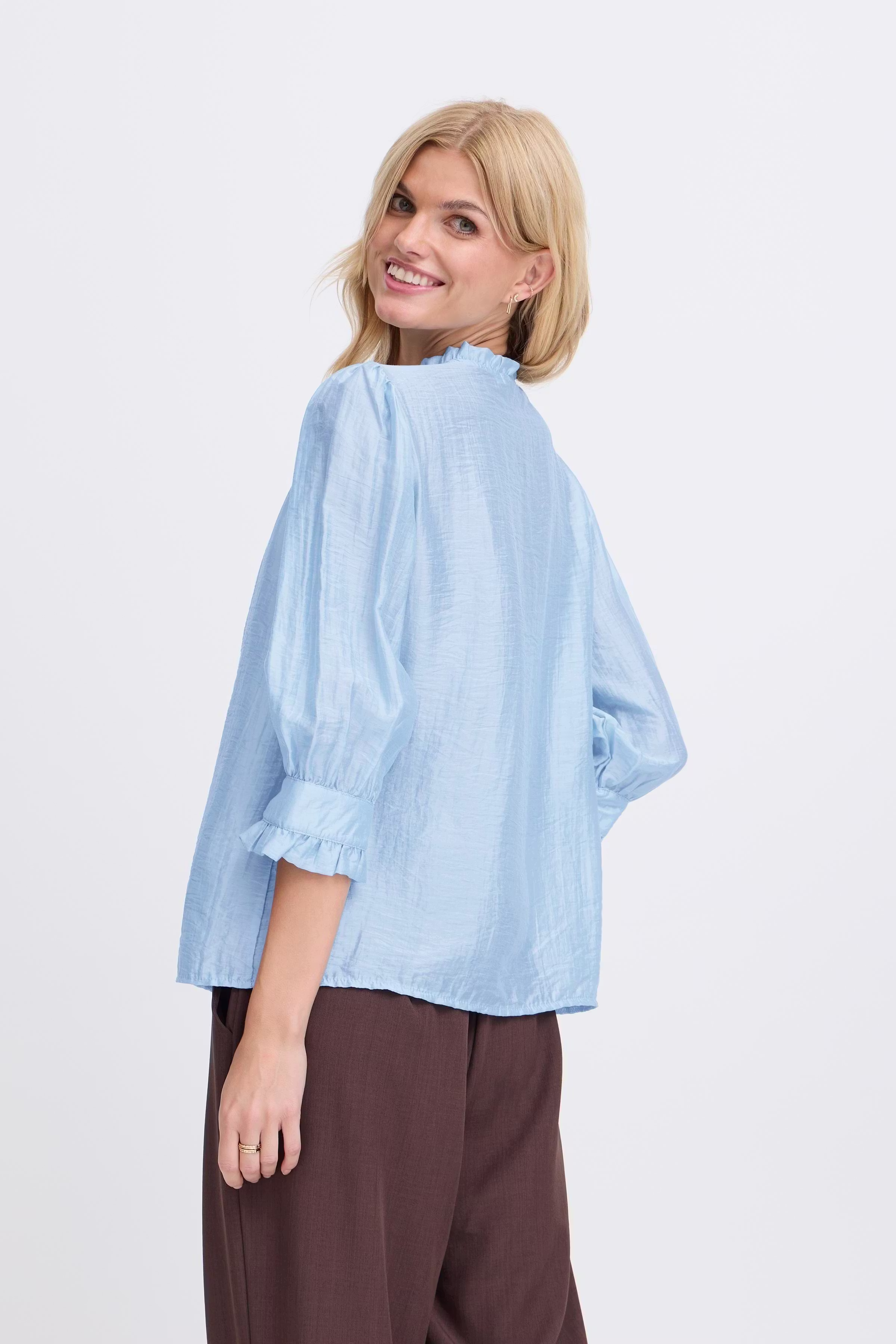 SBLEICE Bluse LOOKBOOK BACK 22100900-153915