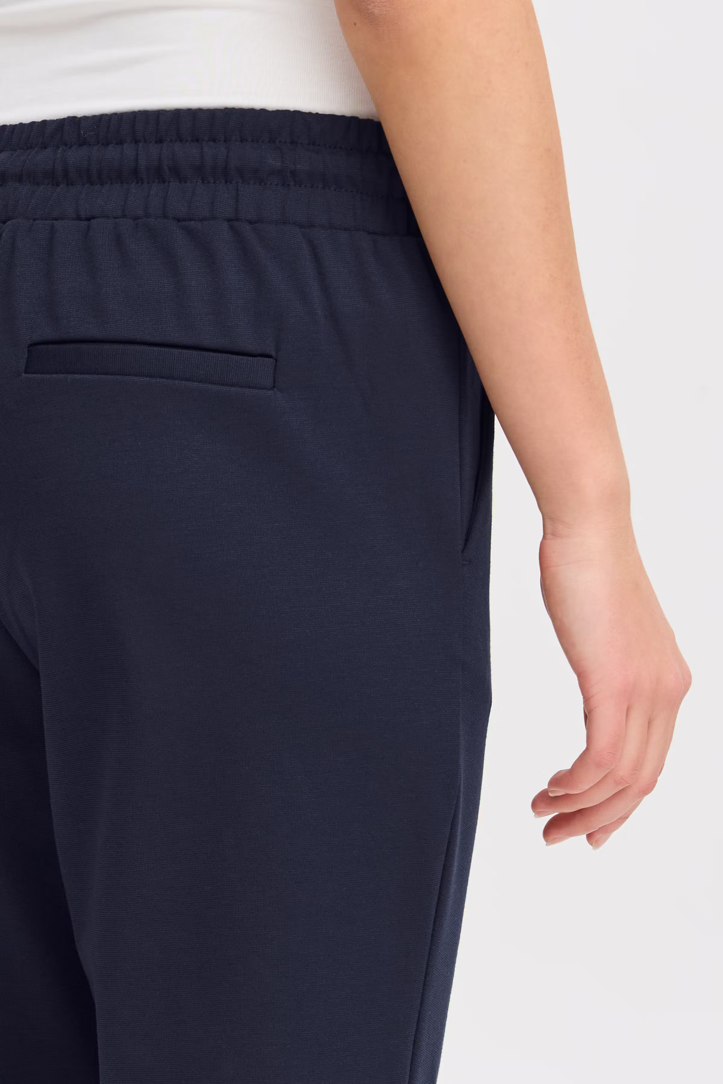 KATEIH PANTS - CROPPED  LOOKBOOK DETAIL 20104757-14044