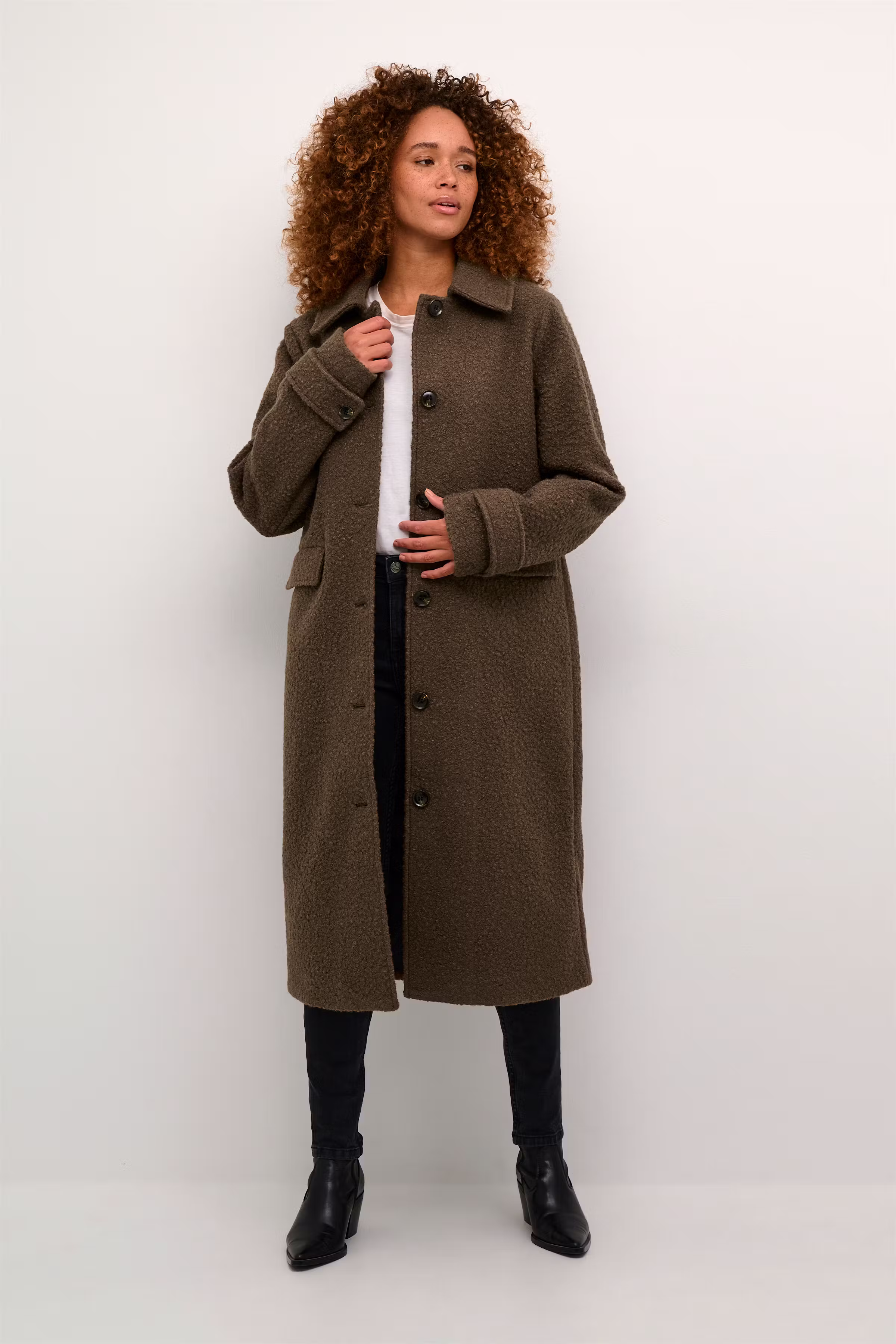 KAannelise Coat LOOKBOOK FRONT 10508770-191118