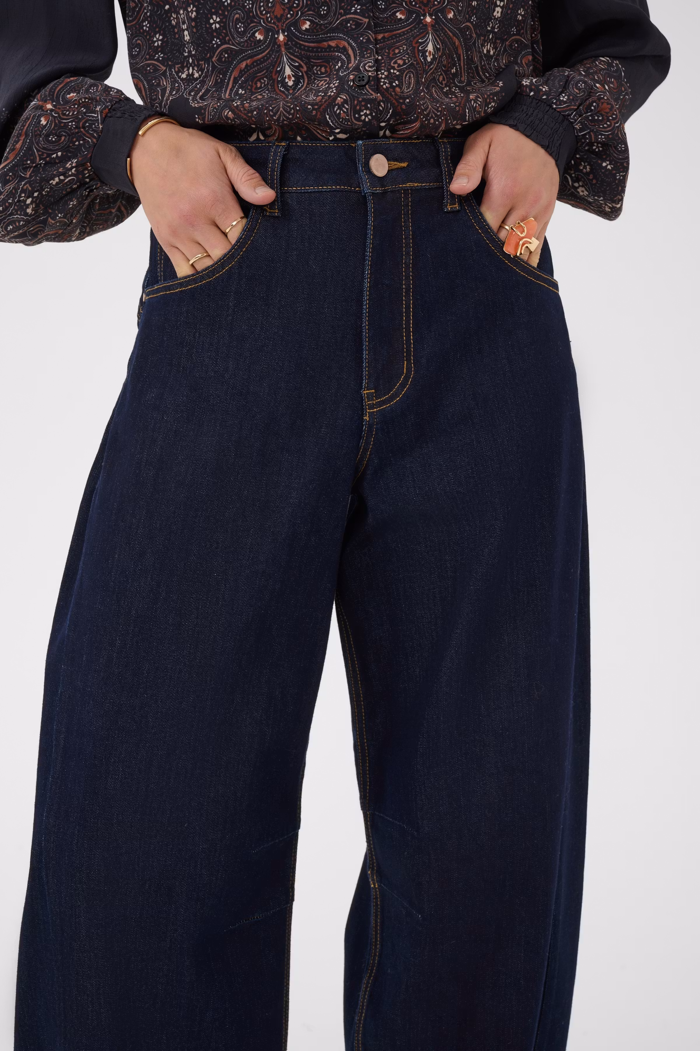 CRBahren Barrel Jeans LOOKBOOK DETAIL 10614217-109555