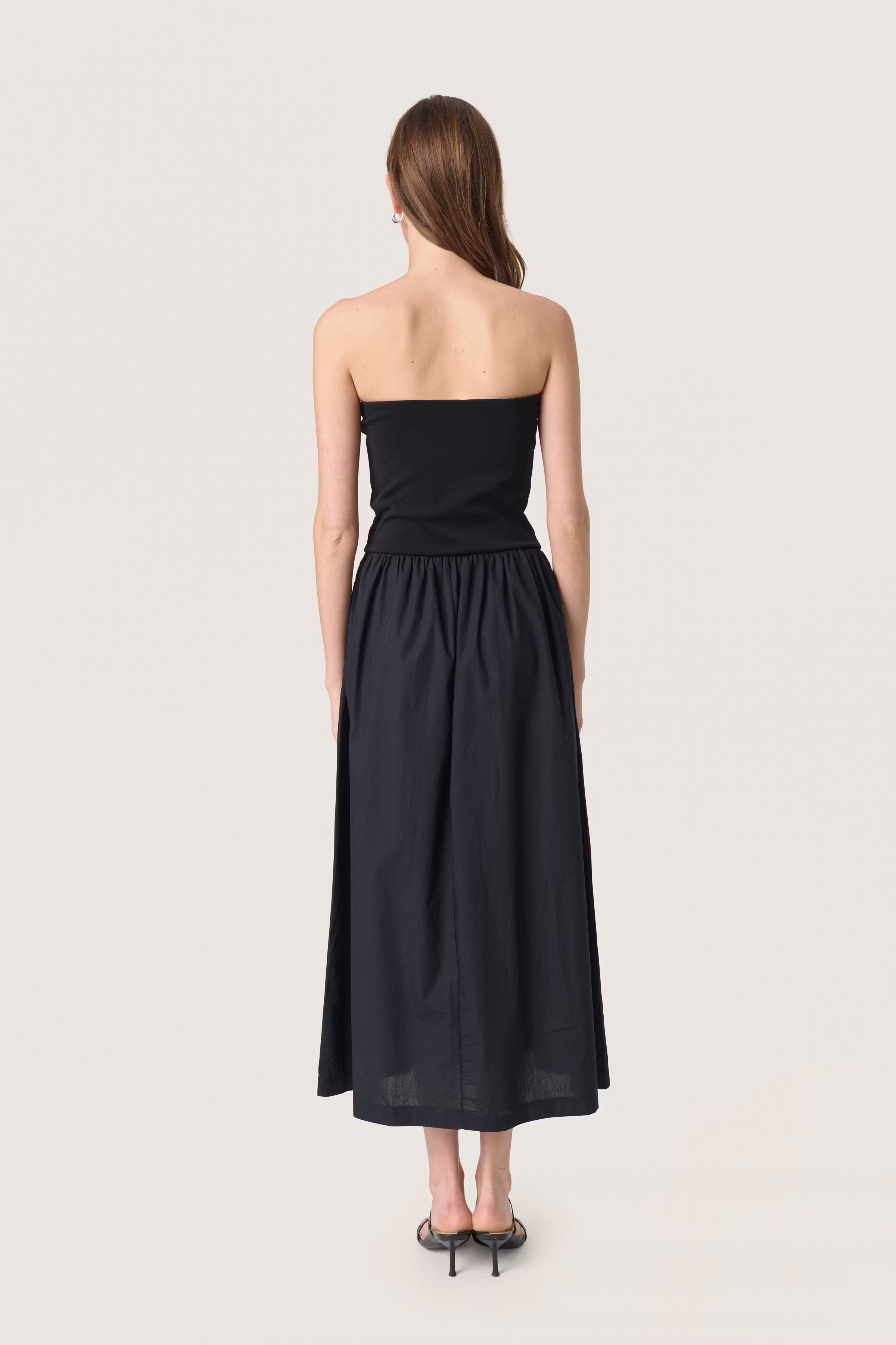 SLViola Kjole LOOKBOOK BACK 30408399-194008