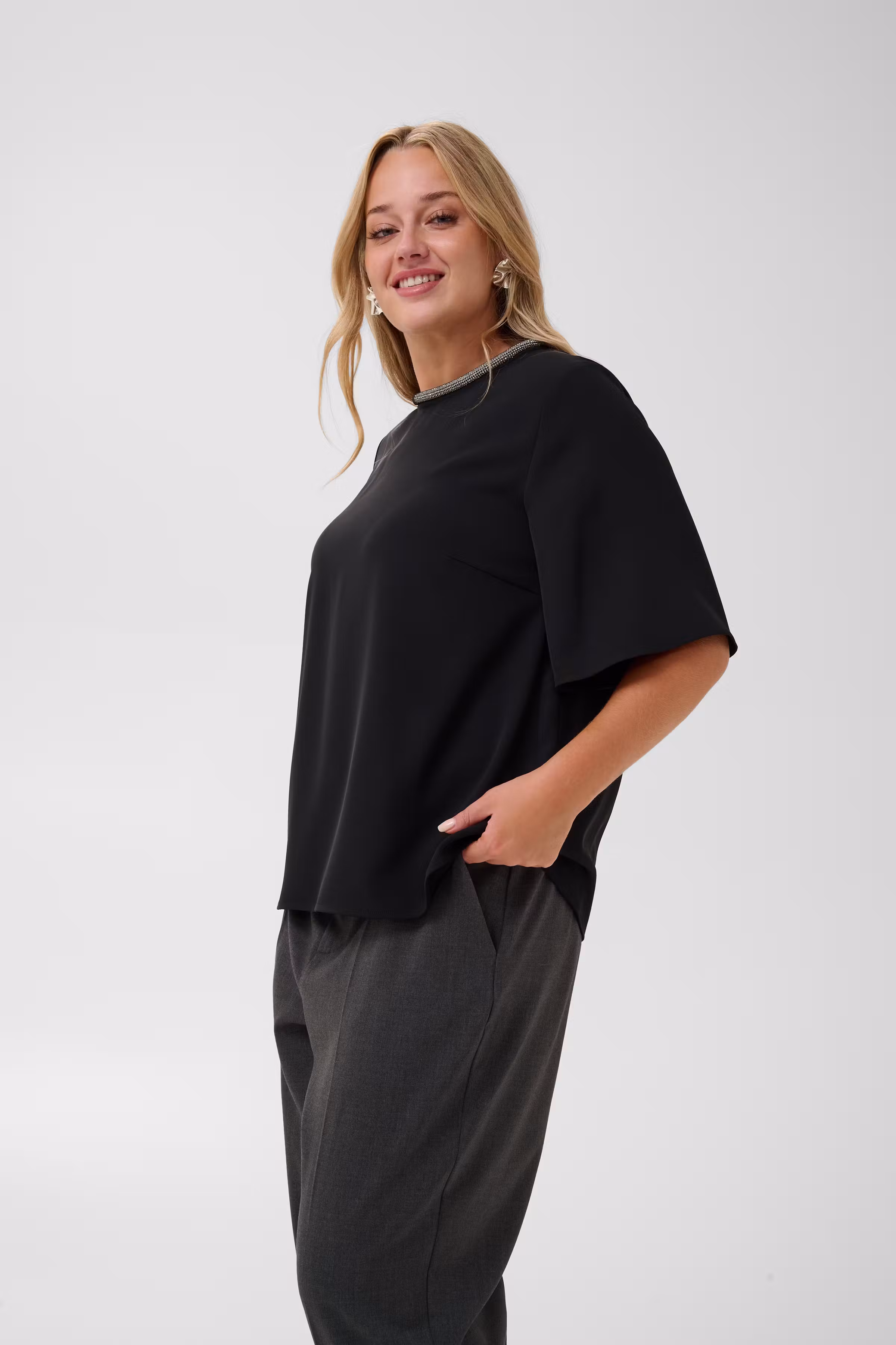 KCalie Blouse LOOKBOOK DETAIL 10584605-100121
