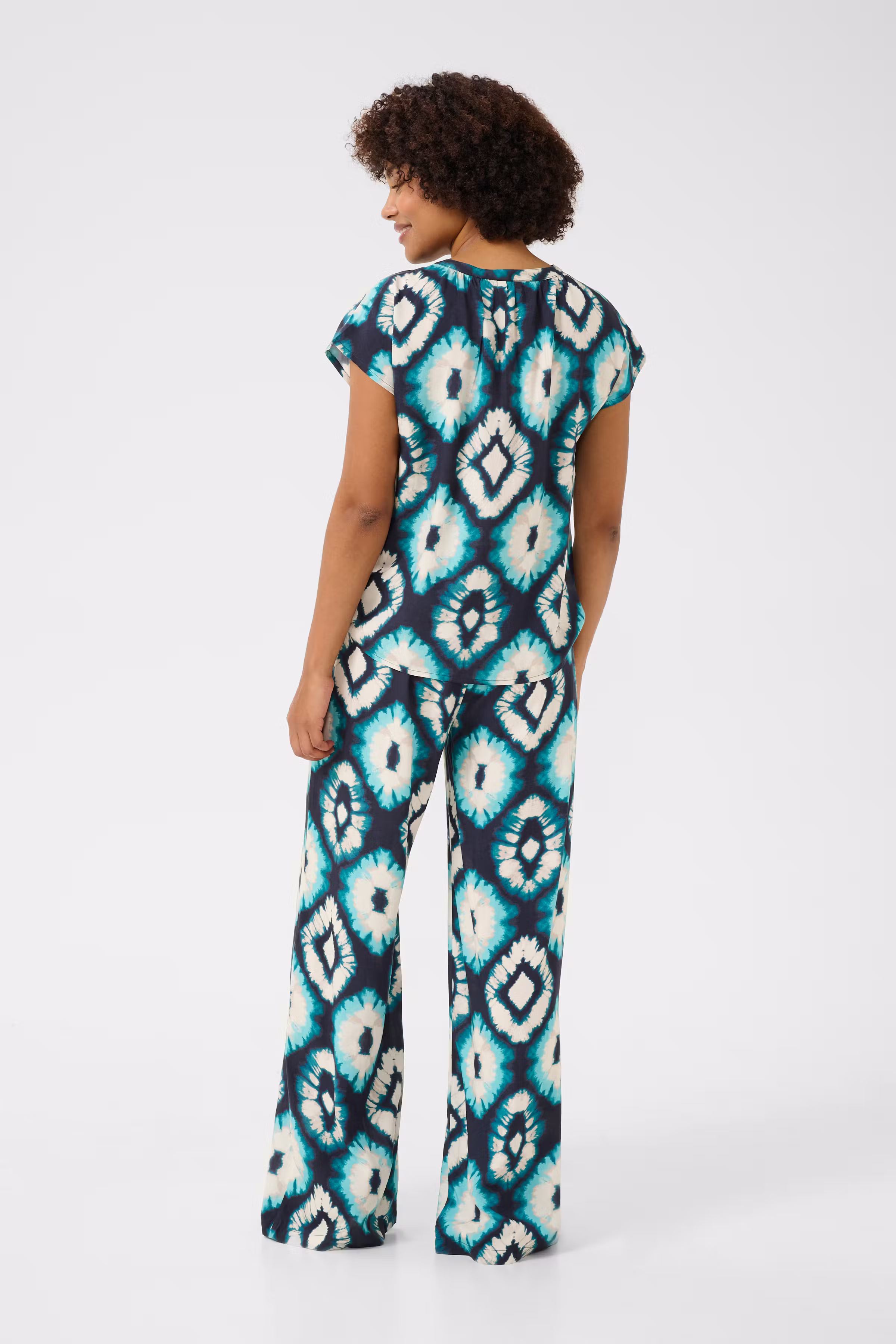 CRTiah Bluse LOOKBOOK BACK 10613602-107522