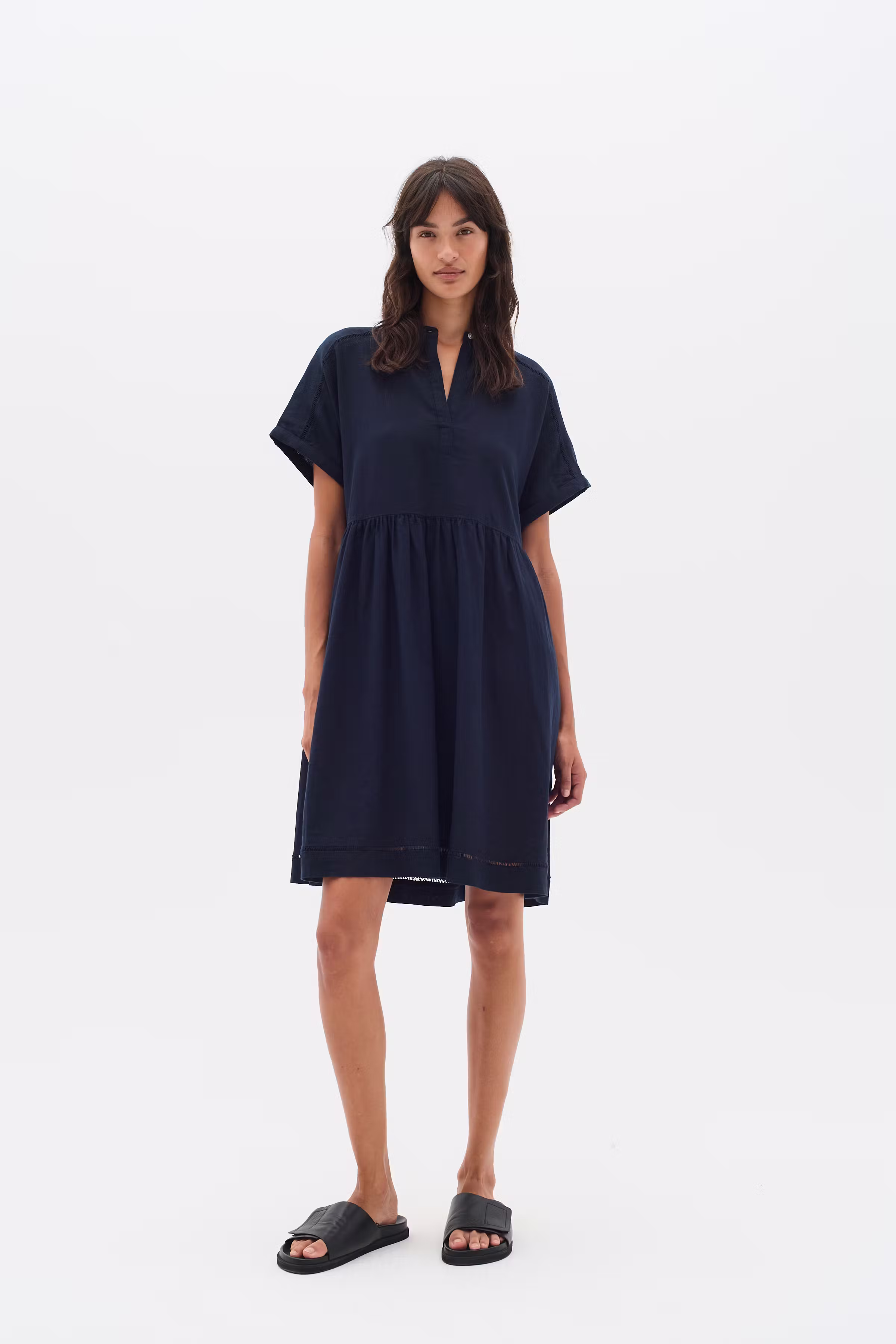 FaridaIW Linne Klänning LOOKBOOK FRONT 30110436-300005