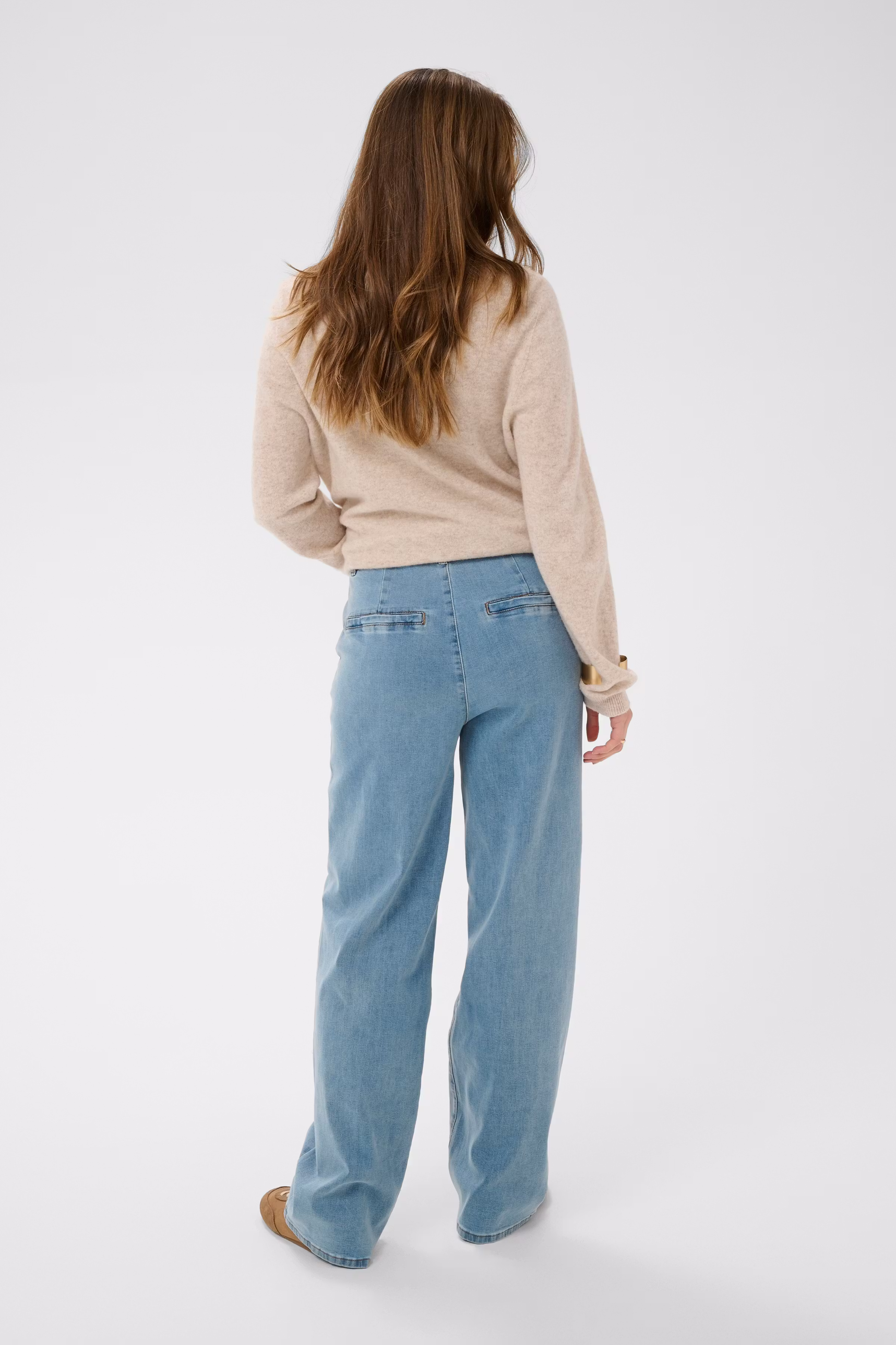 CRVisti Straight Leg Jeans LOOKBOOK BACK 10613942-108844