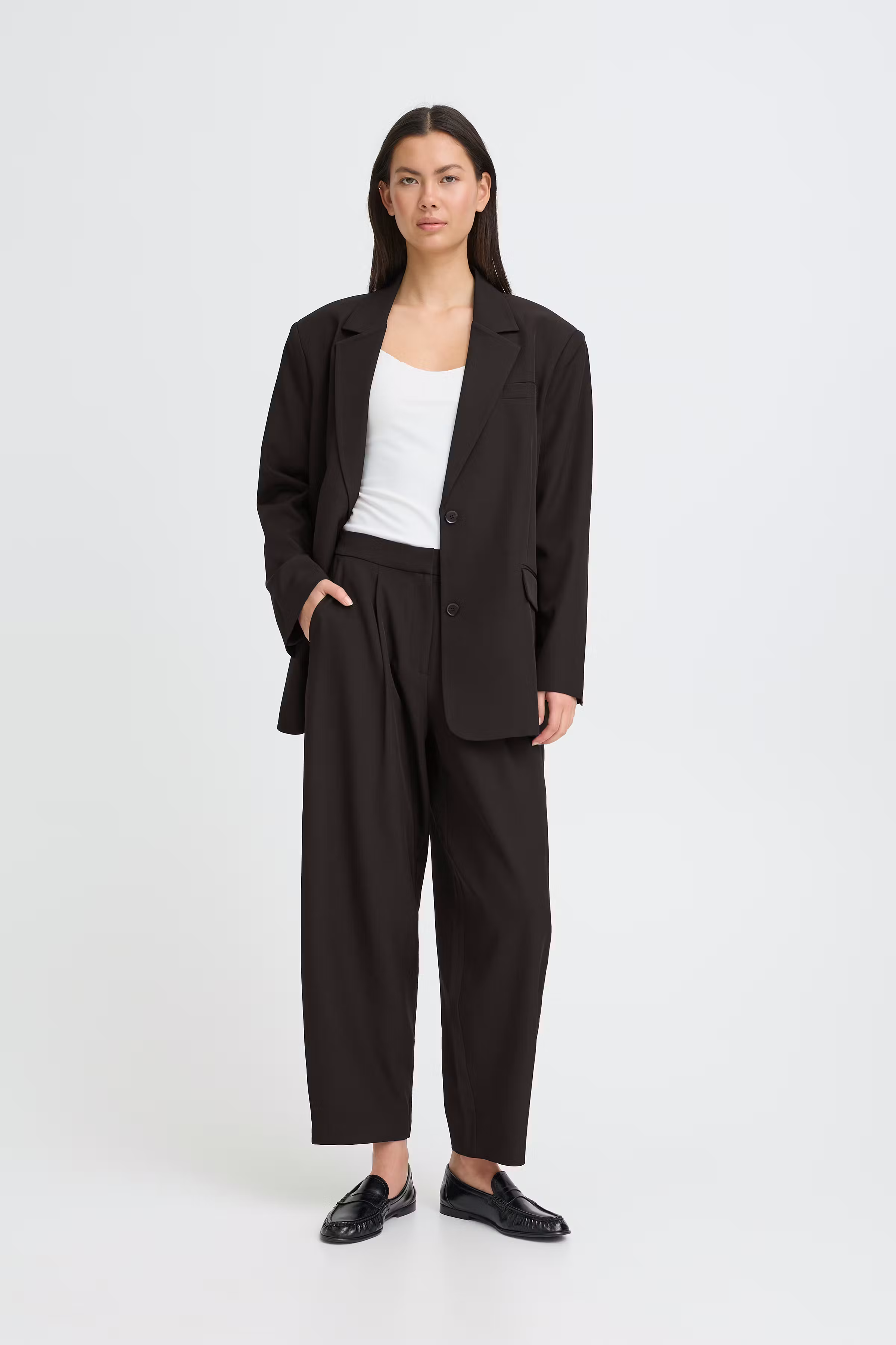 IHFAVA Barrel Bukser LOOKBOOK FRONT 20125681-194008