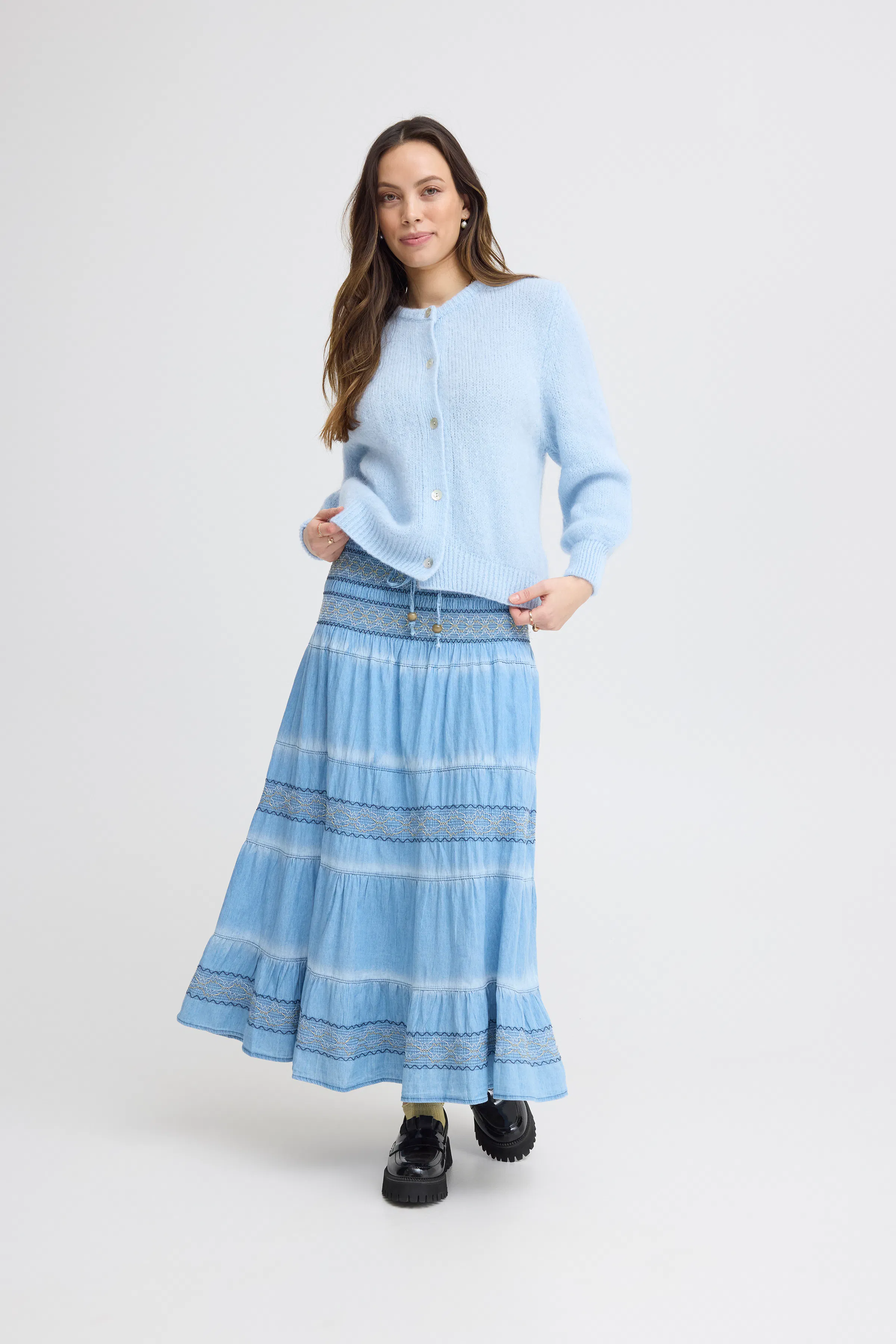 SBGULVIG Cardigan LOOKBOOK FRONT 22100655-154020