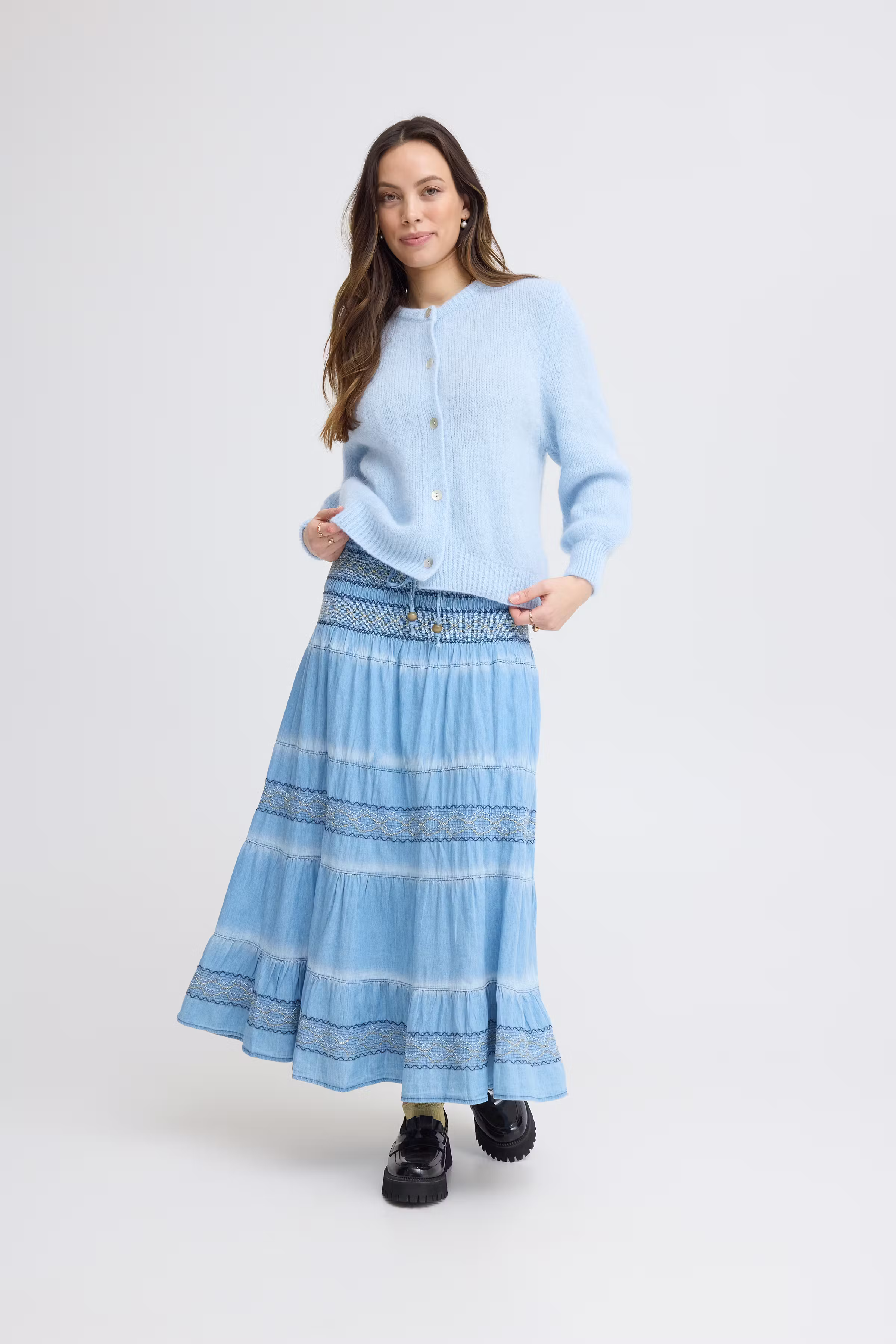 SBGULVIG Cardigan LOOKBOOK FRONT 22100655-154020