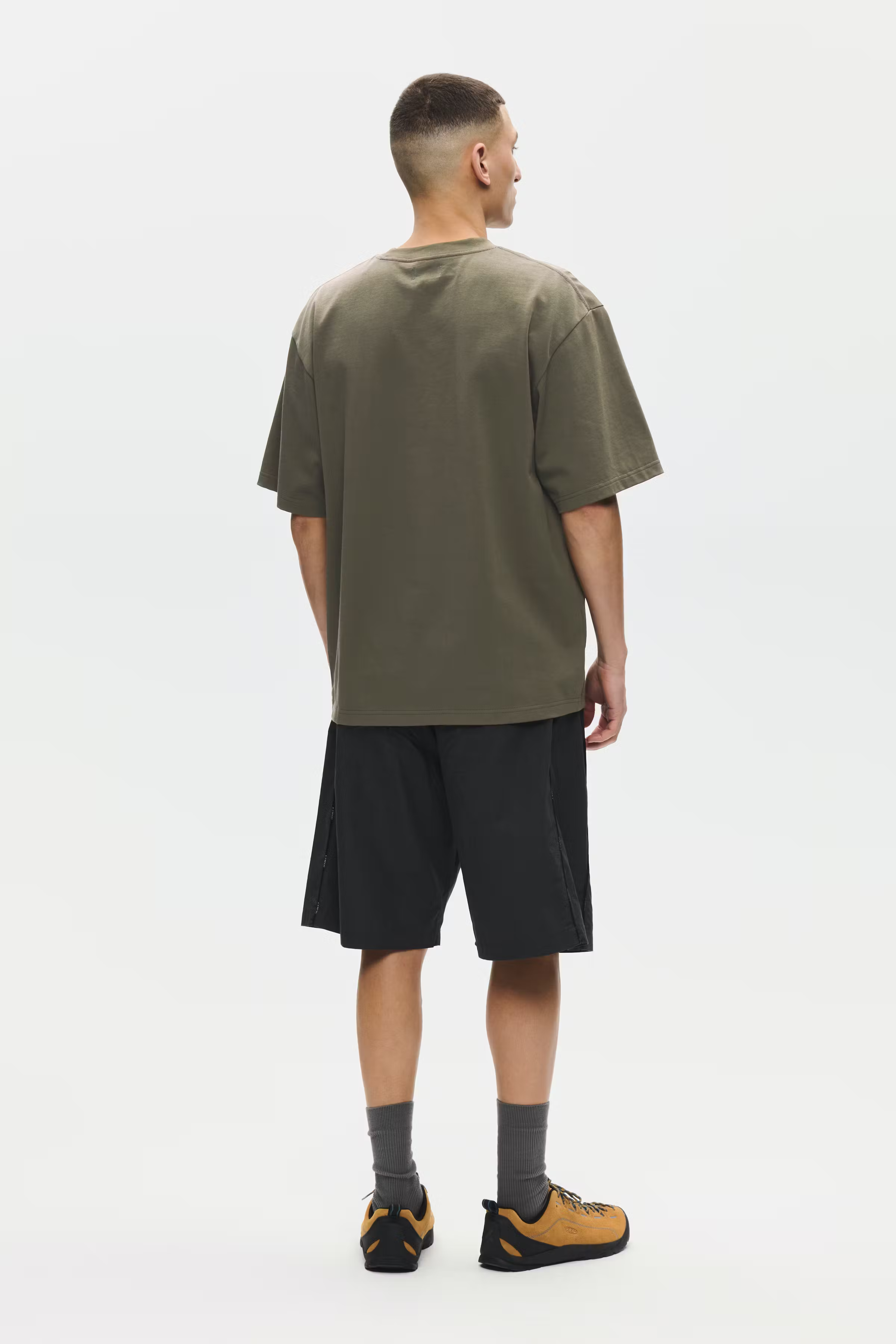 WWLiam T-shirt LOOKBOOK BACK 30252107-190413