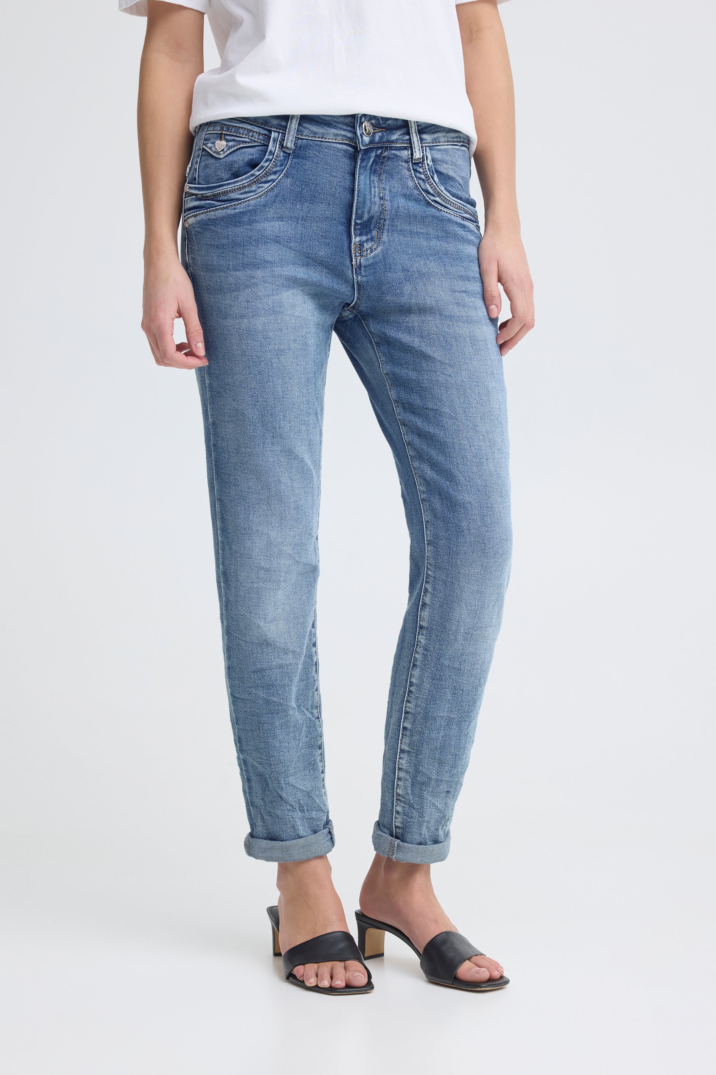 SBPRETTY Jeans LOOKBOOK FRONT 22100944-202820