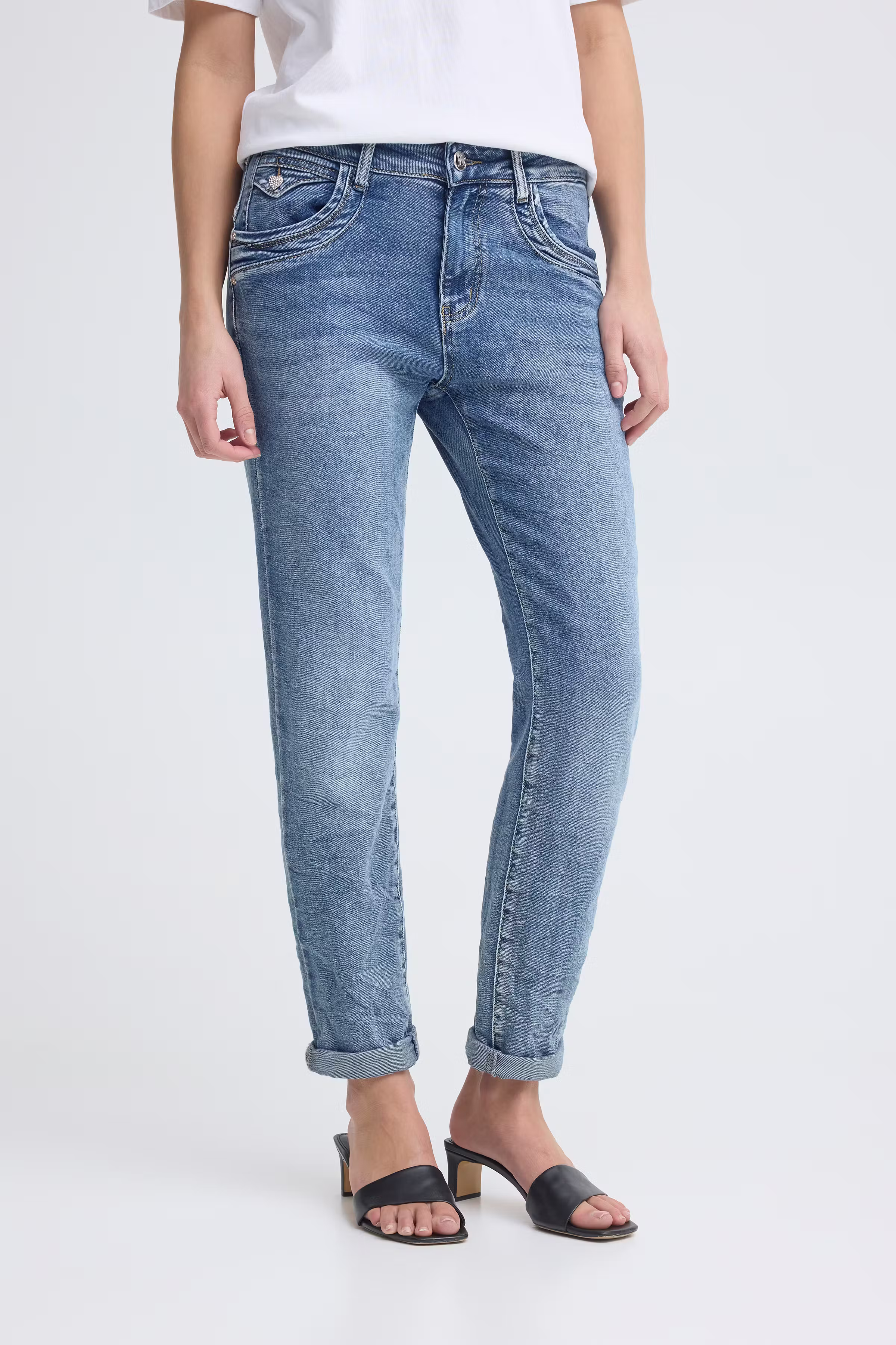 SBPRETTY Jeans LOOKBOOK FRONT 22100944-202820