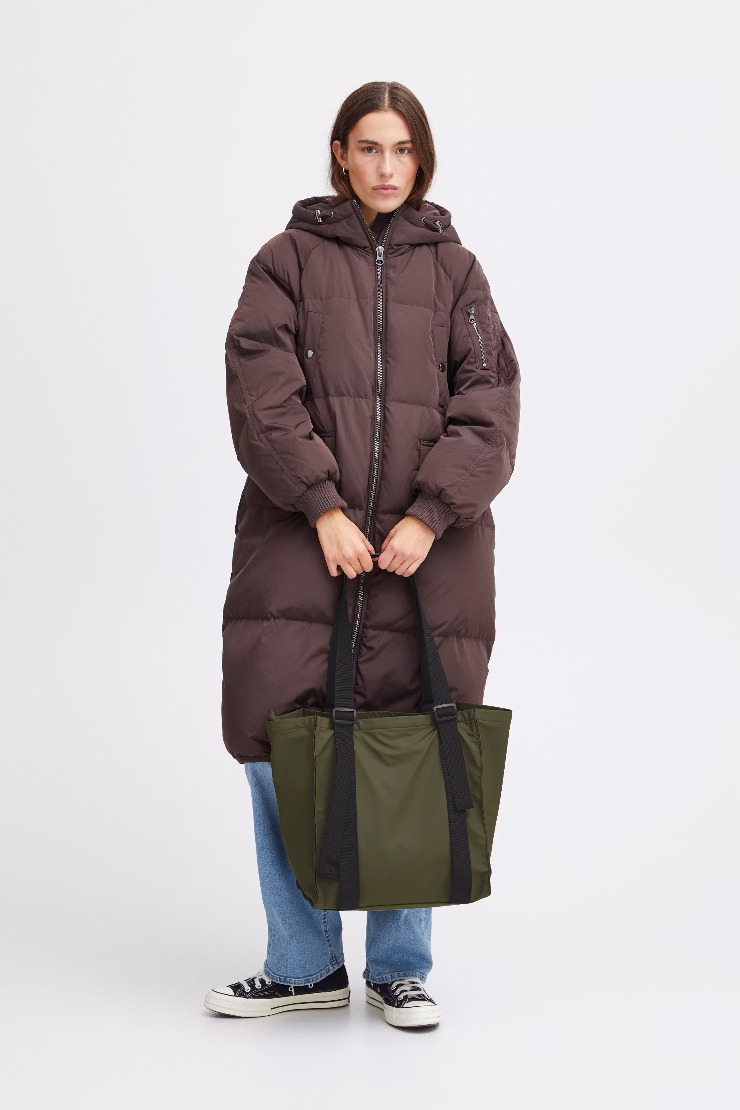 IATASSY Pose LOOKBOOK FRONT 20119863-190510