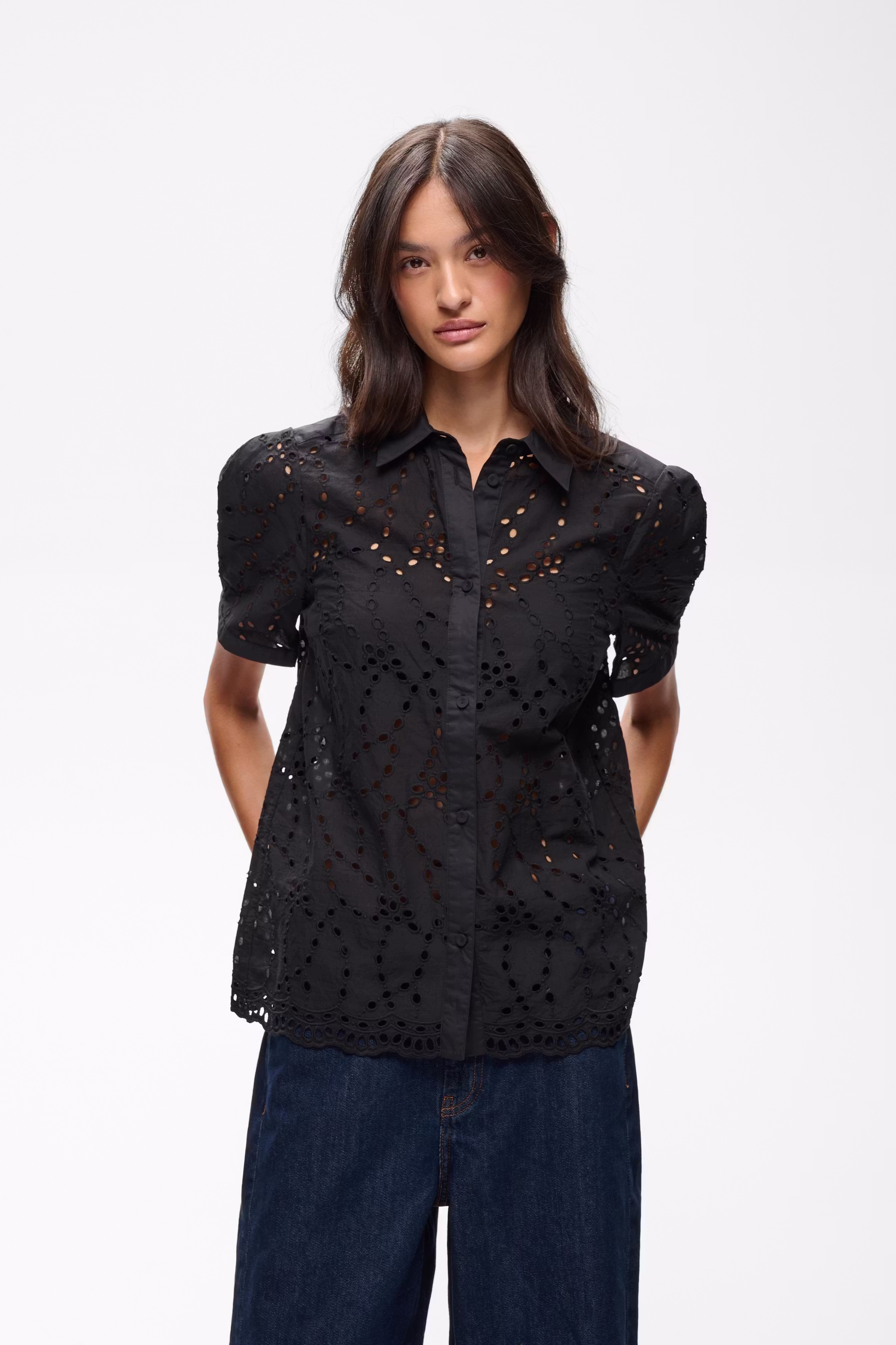 CaithIW Shirt LOOKBOOK FRONT 30111283-194008