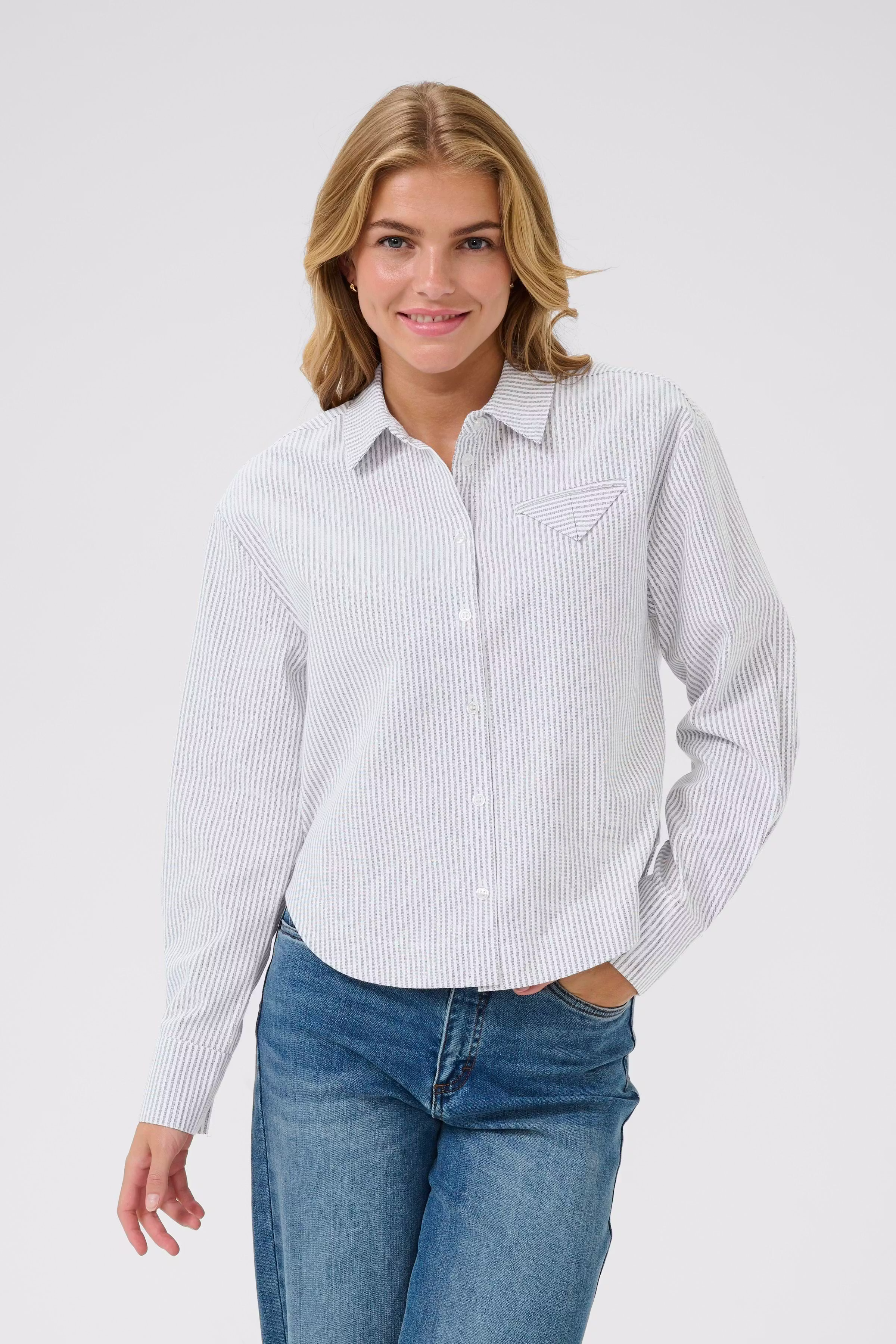 KAosita Shirt LOOKBOOK FRONT 10510328-107917