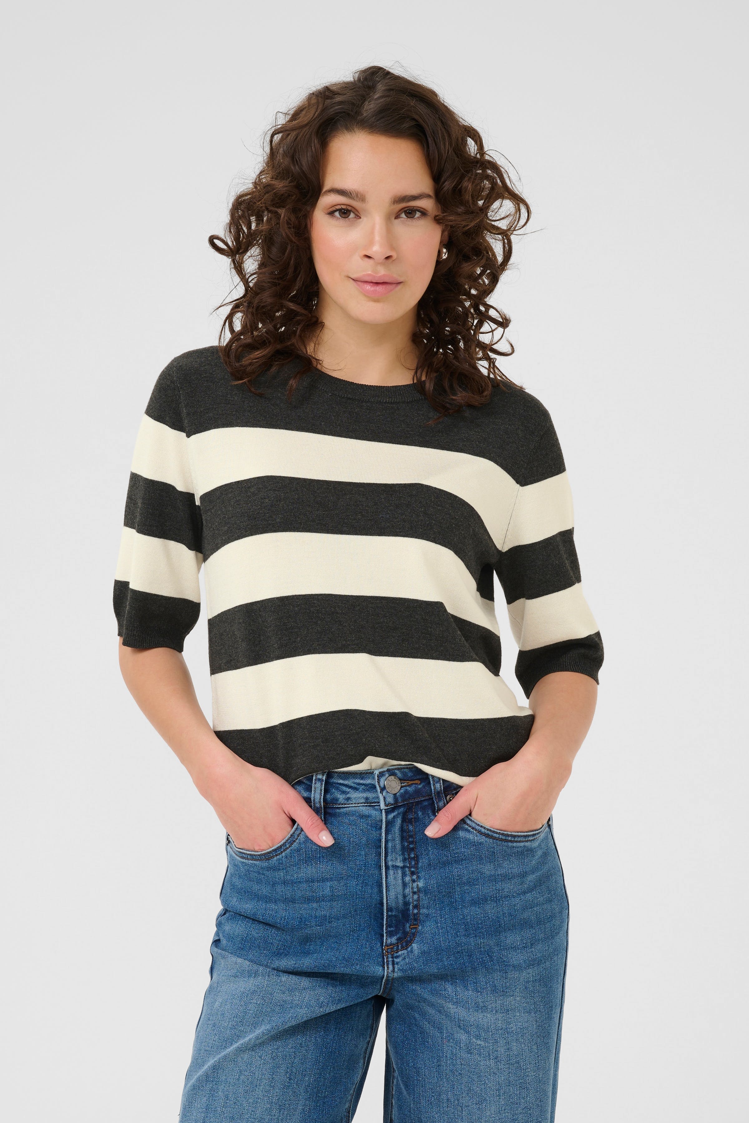 KAlizza Pullover LOOKBOOK FRONT 10508410-108416