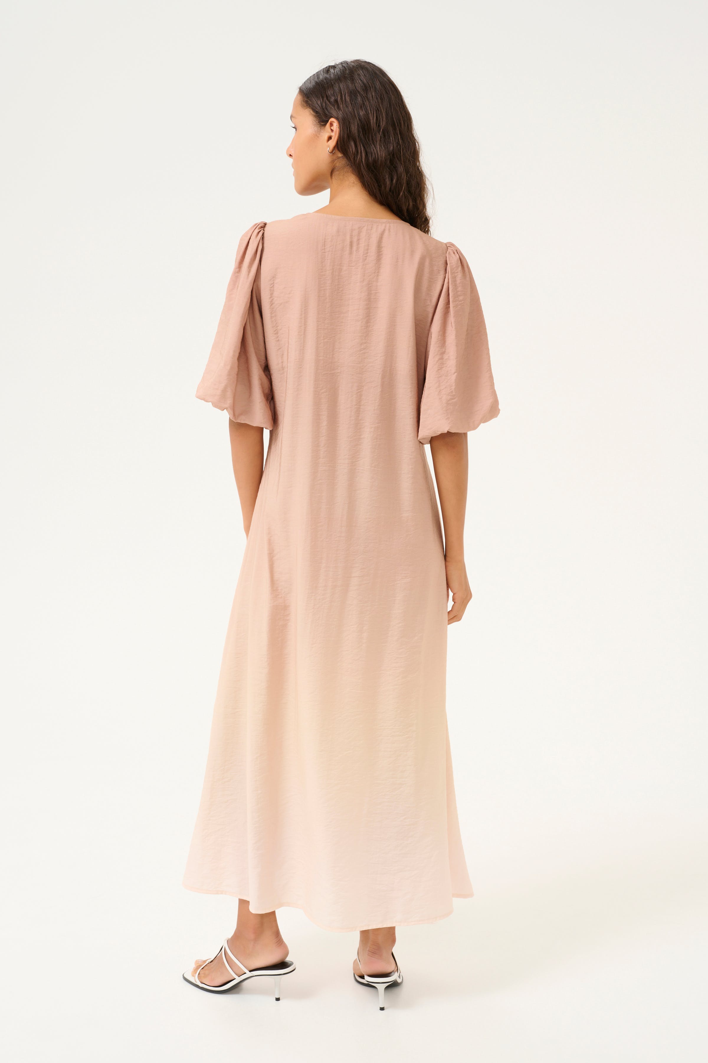 KBVinnie Dress LOOKBOOK BACK 10105469-107551