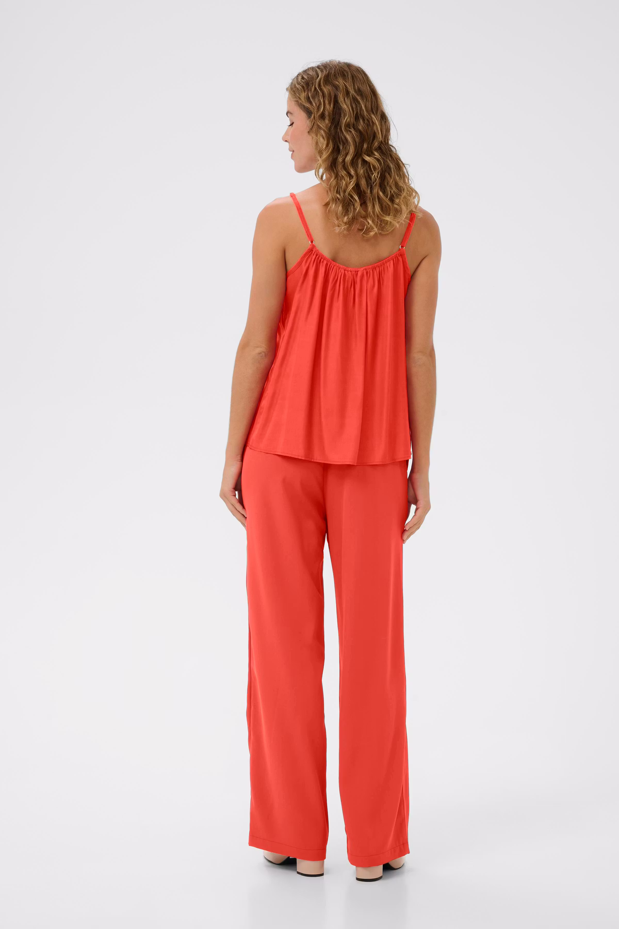 CRAnna Top LOOKBOOK BACK 10611224-171553