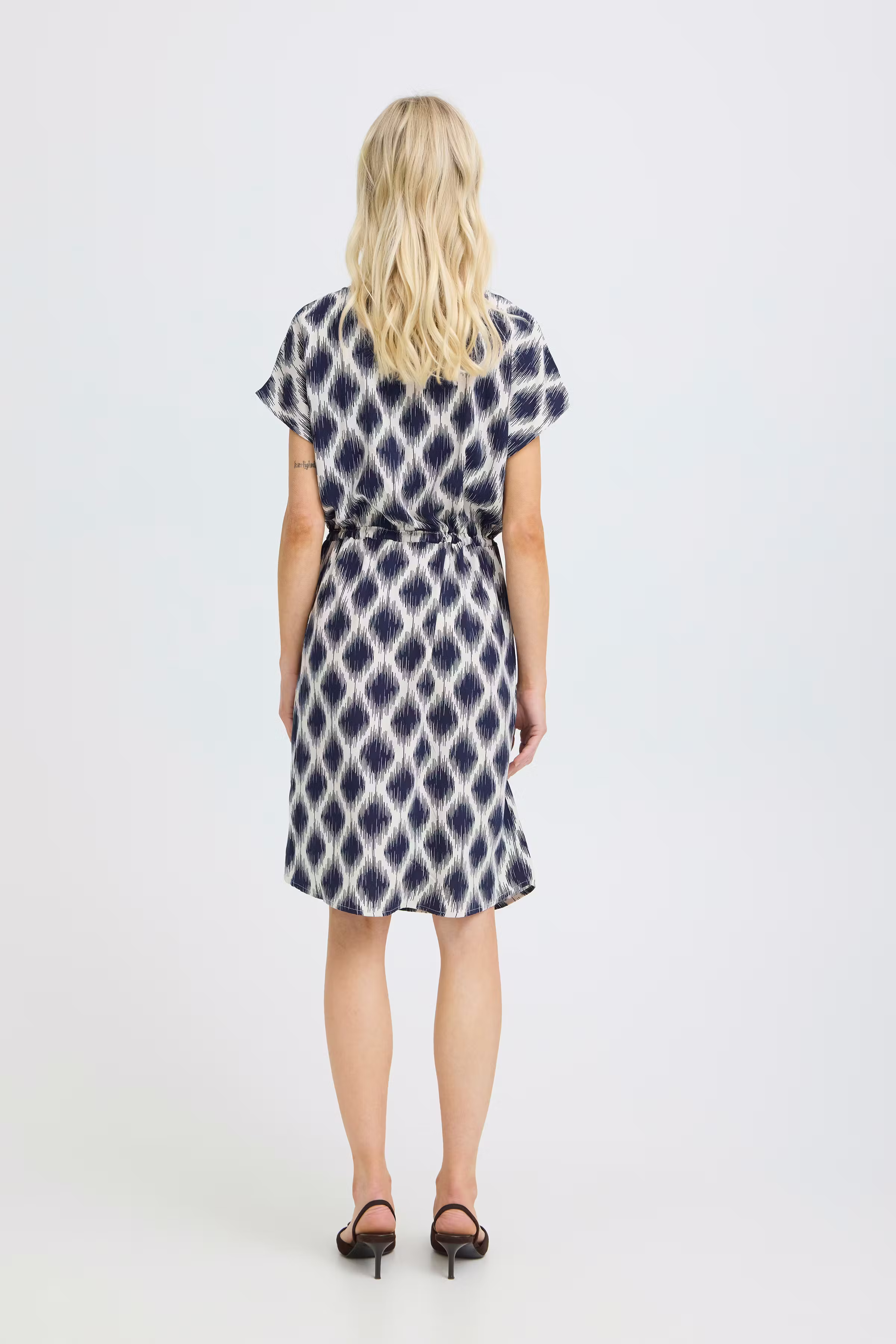 BYMMJOELLA Kleid LOOKBOOK BACK 20811226-900006745