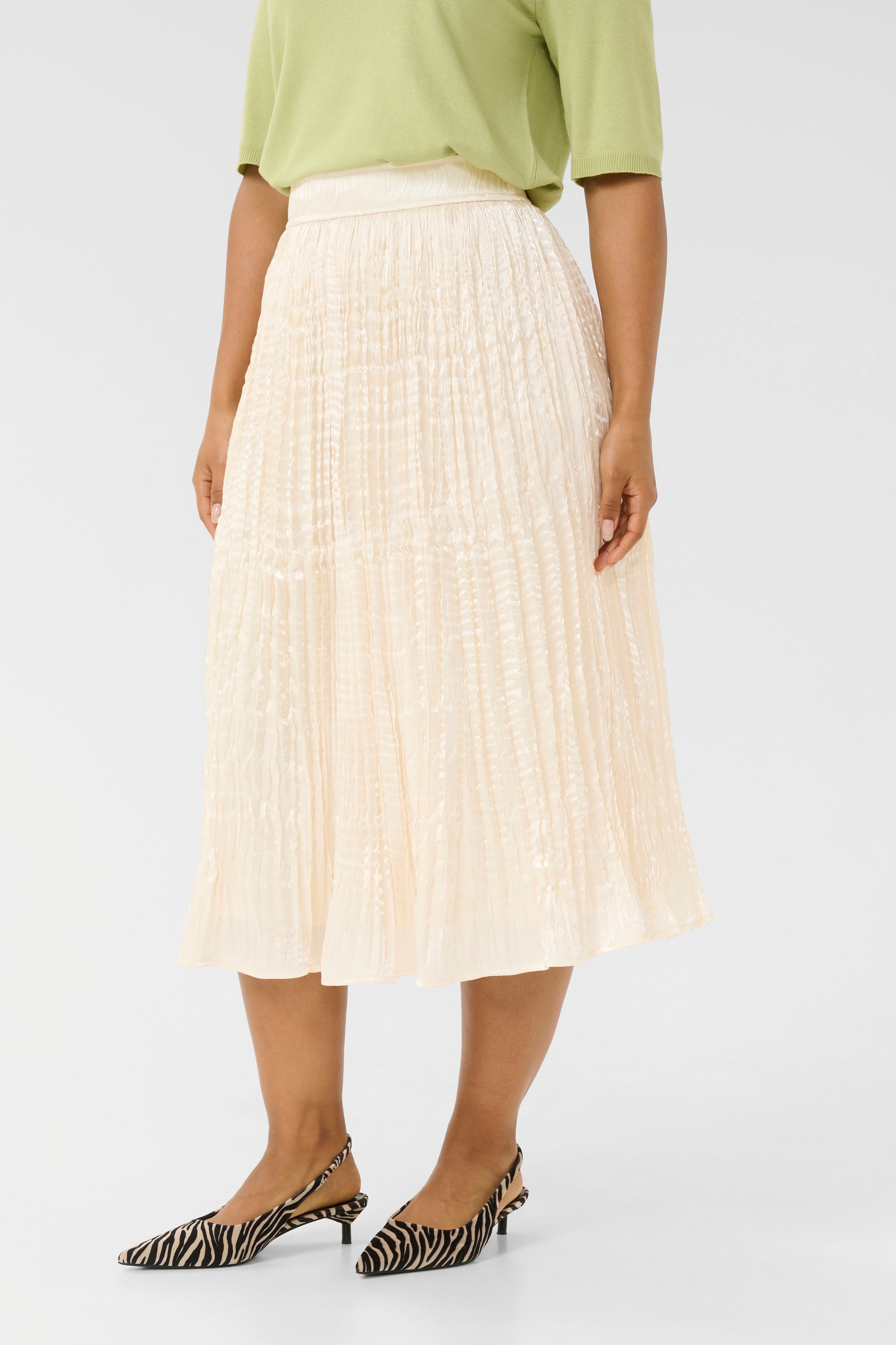 CUlalo Skirt LOOKBOOK FRONT 50111837-500013