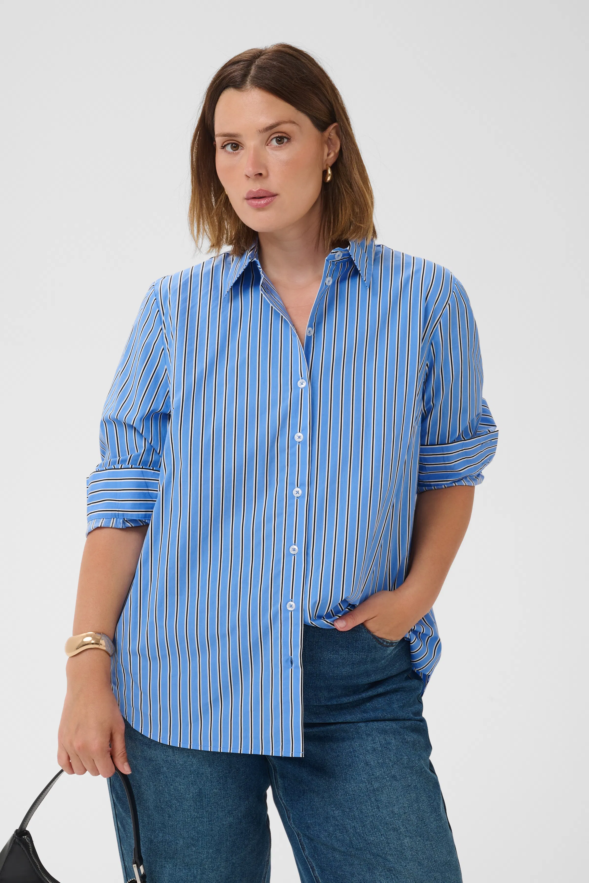 KCsavina Shirt LOOKBOOK FRONT 10584400-109922