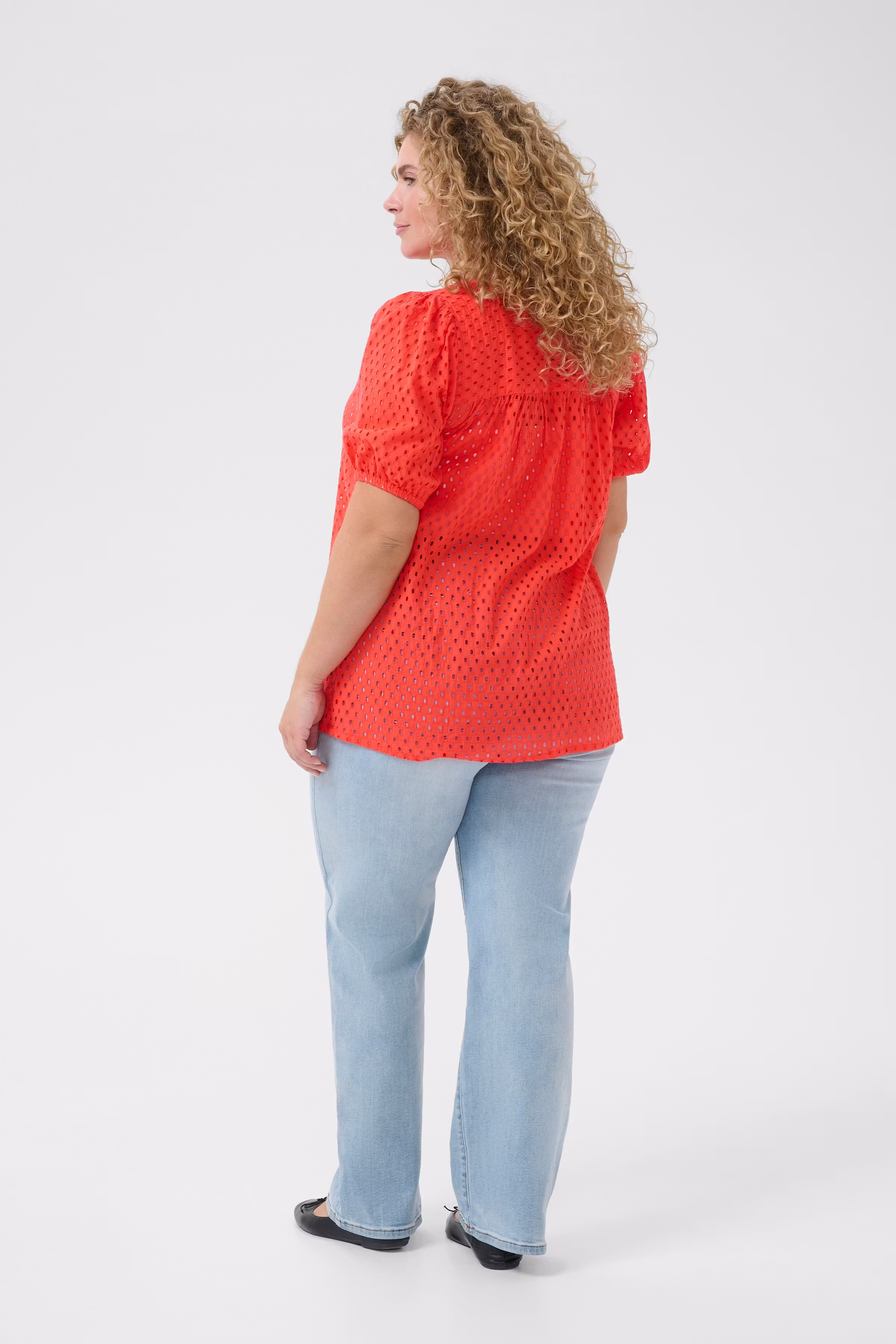 KCrubia Blouse LOOKBOOK BACK 10583197-171558