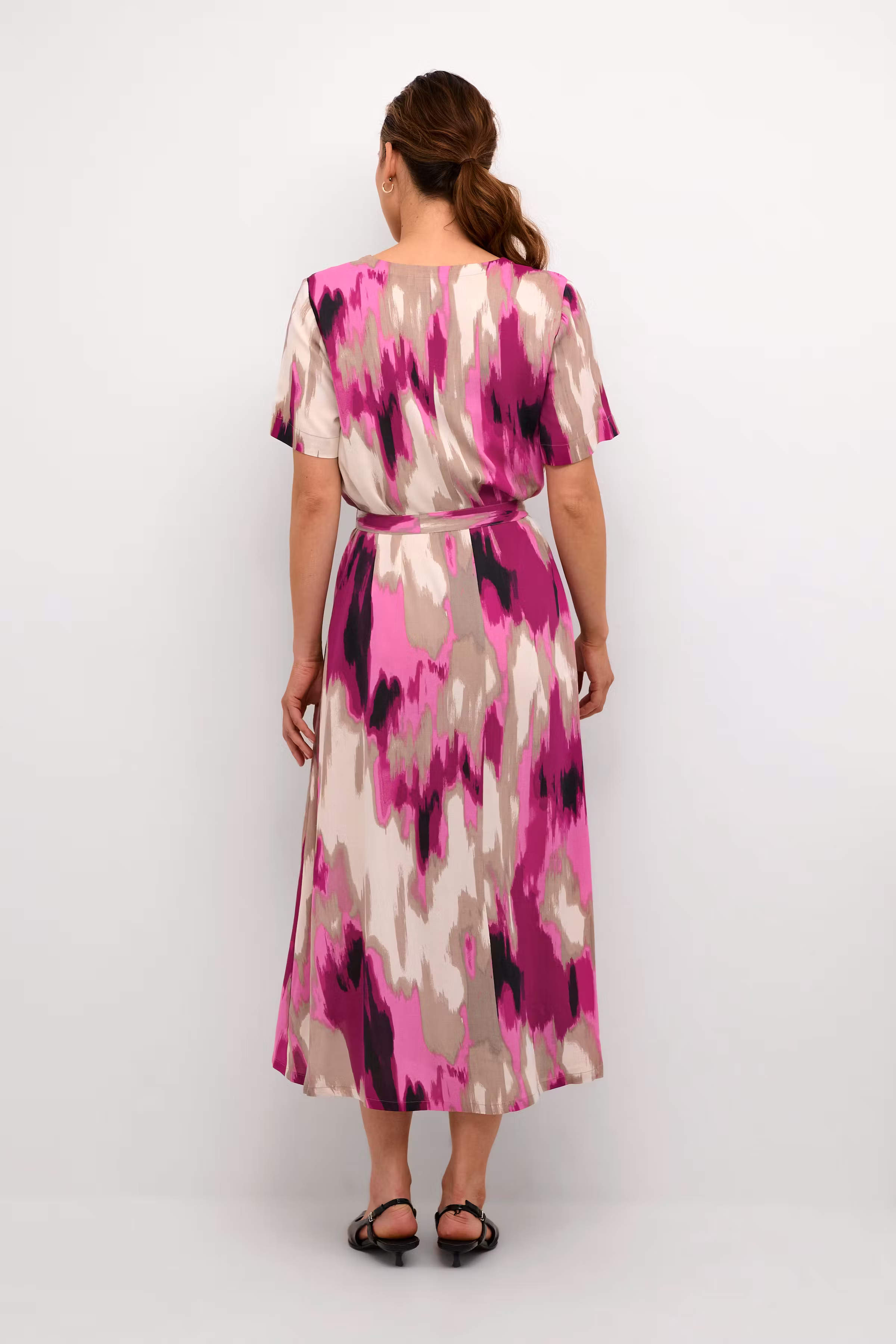 KAbeathe Kleid LOOKBOOK BACK 10508894-106682