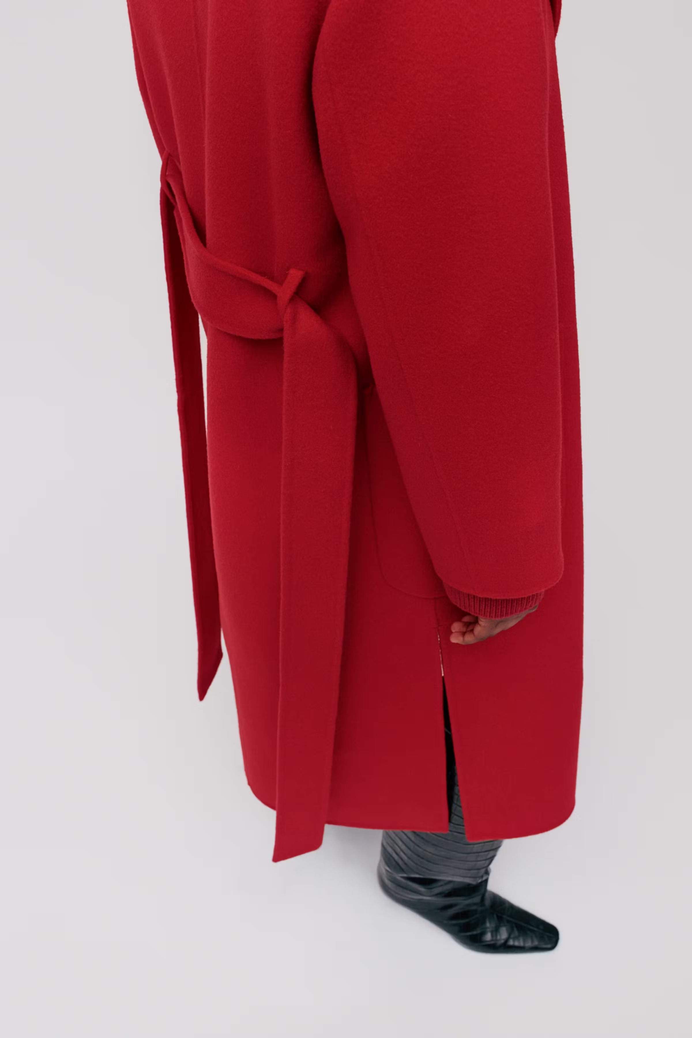 CELIA Mantel LOOKBOOK FRONT 30600561-RE370