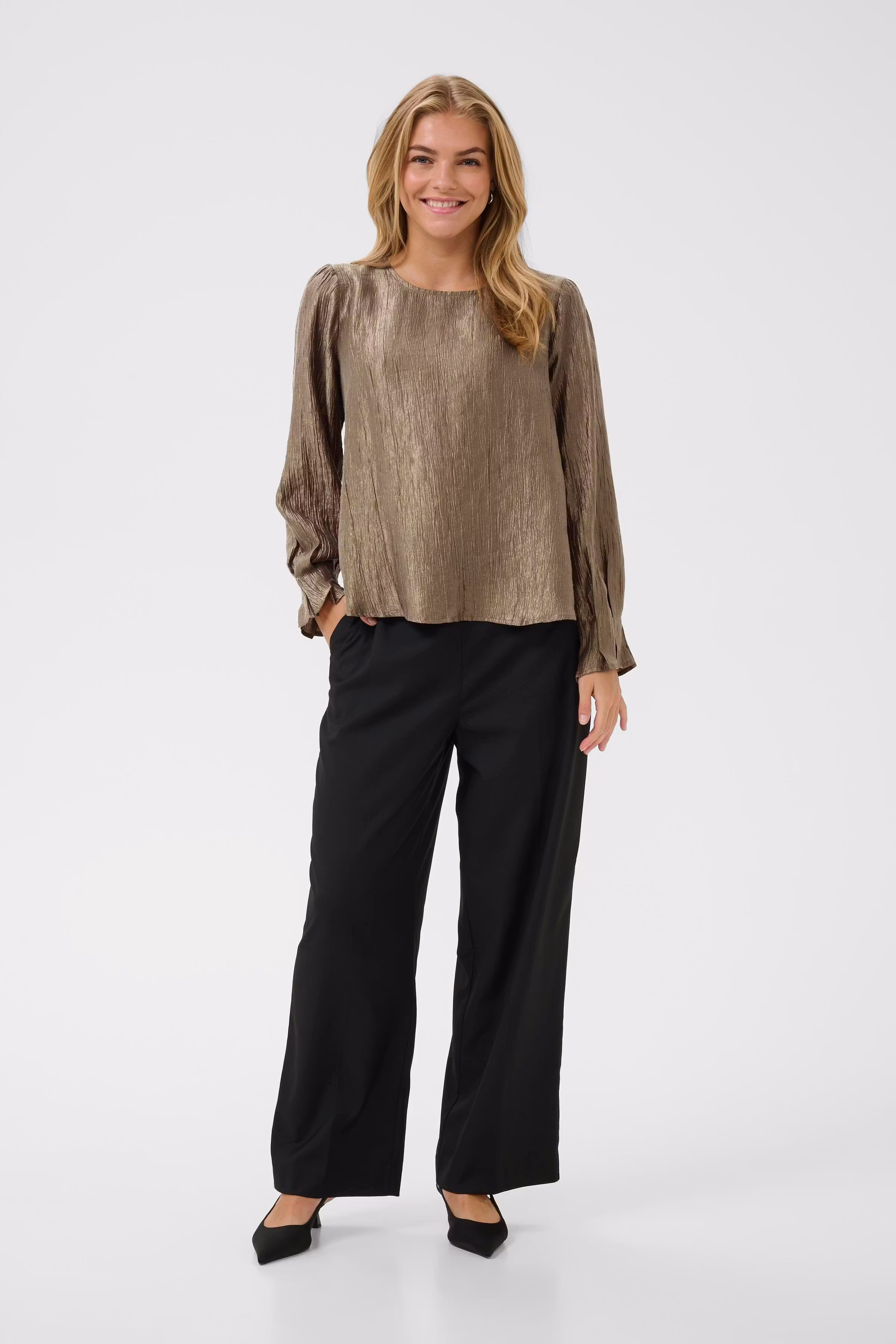 BPsilla Bluse LOOKBOOK FRONT 40200078-108169