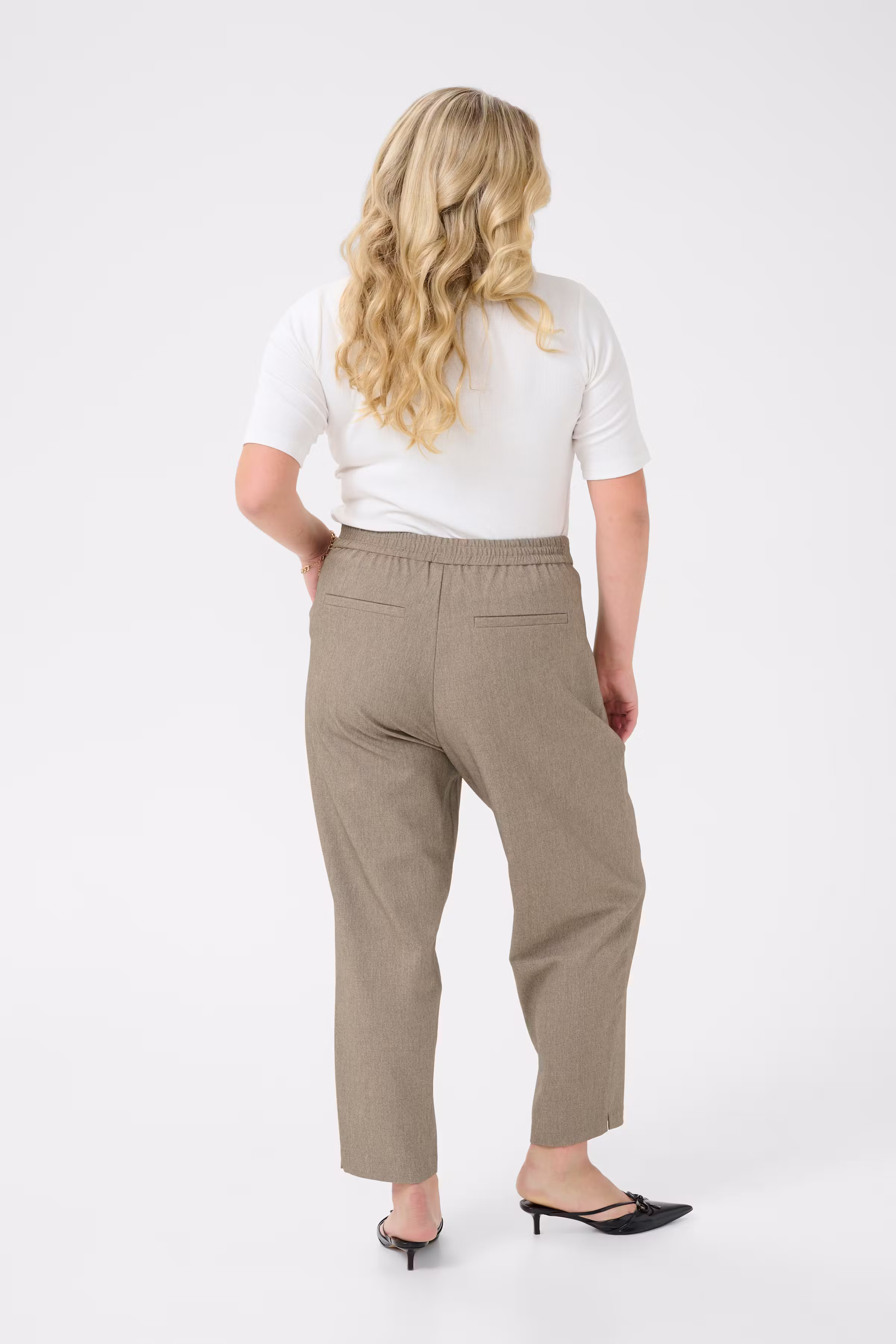 KCtilda Hose LOOKBOOK BACK 10583414-1513051