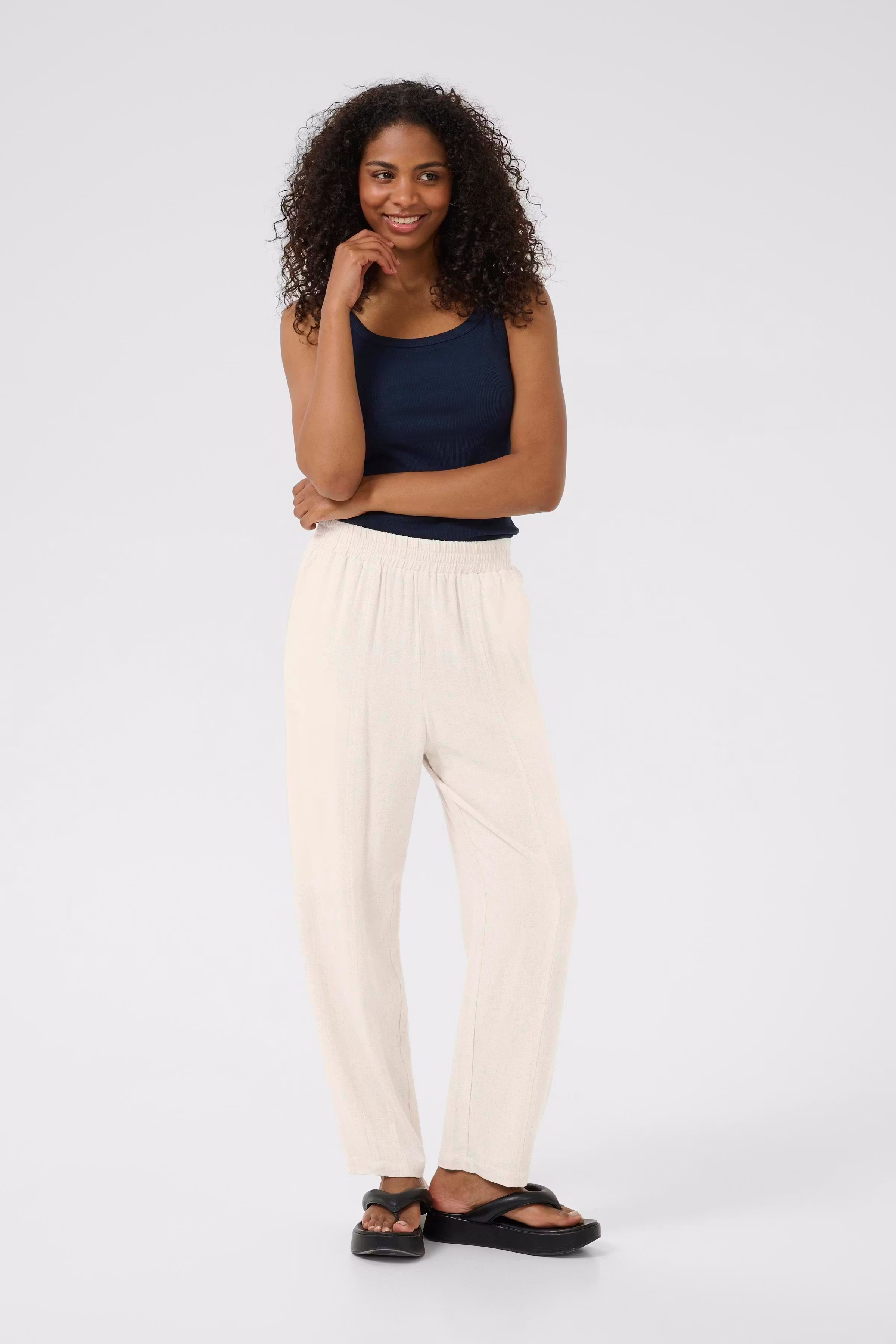 KAliny Linen Trousers LOOKBOOK FRONT 10510076-101296