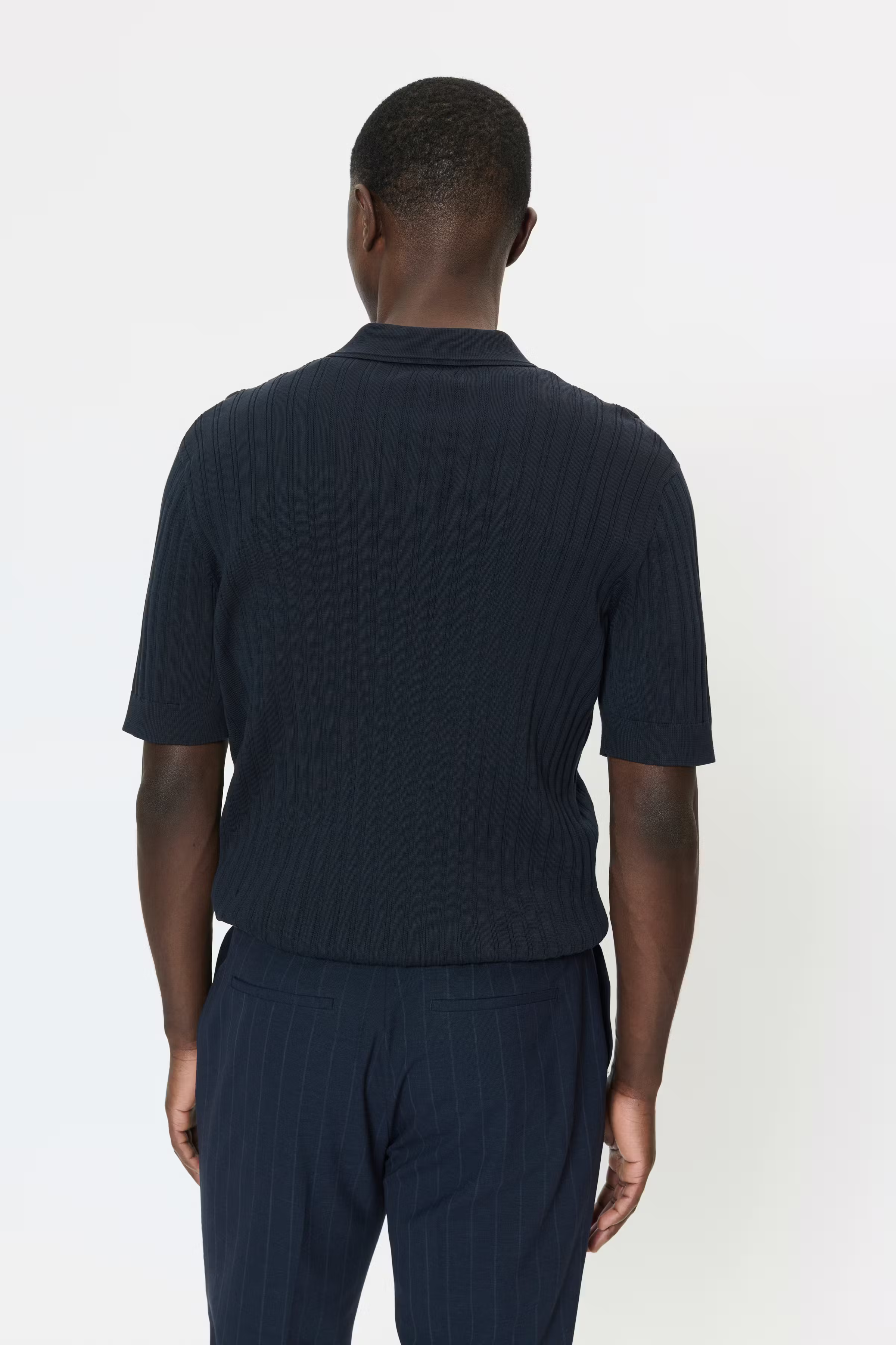 MApolo Pullover LOOKBOOK BACK 30208967-194011