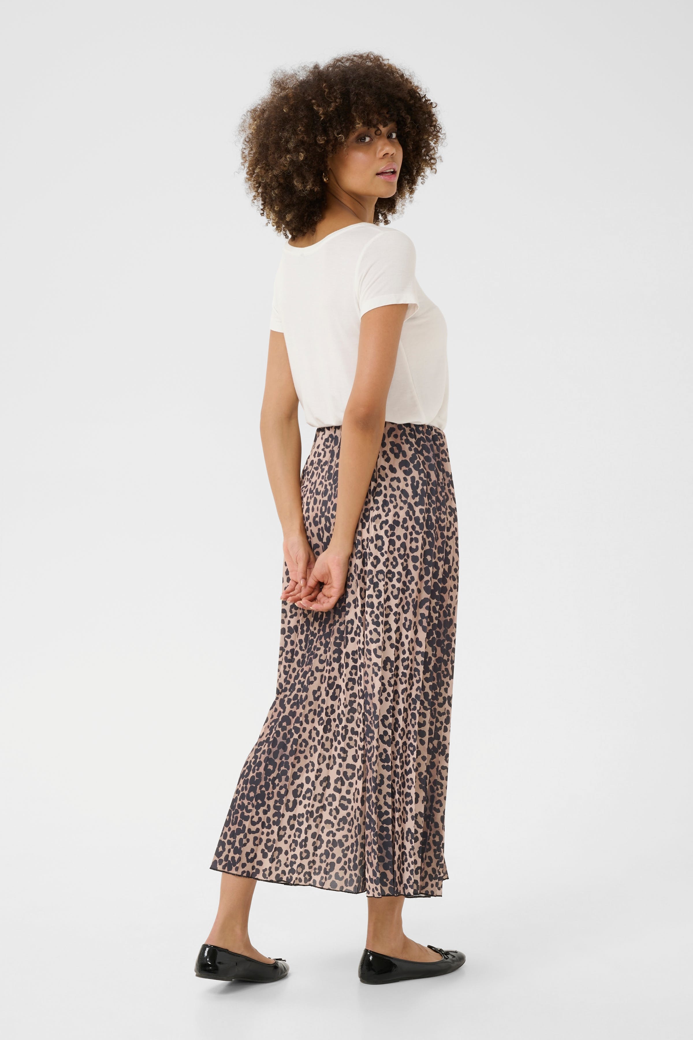 CUelda Skirt LOOKBOOK BACK 50111523-107355