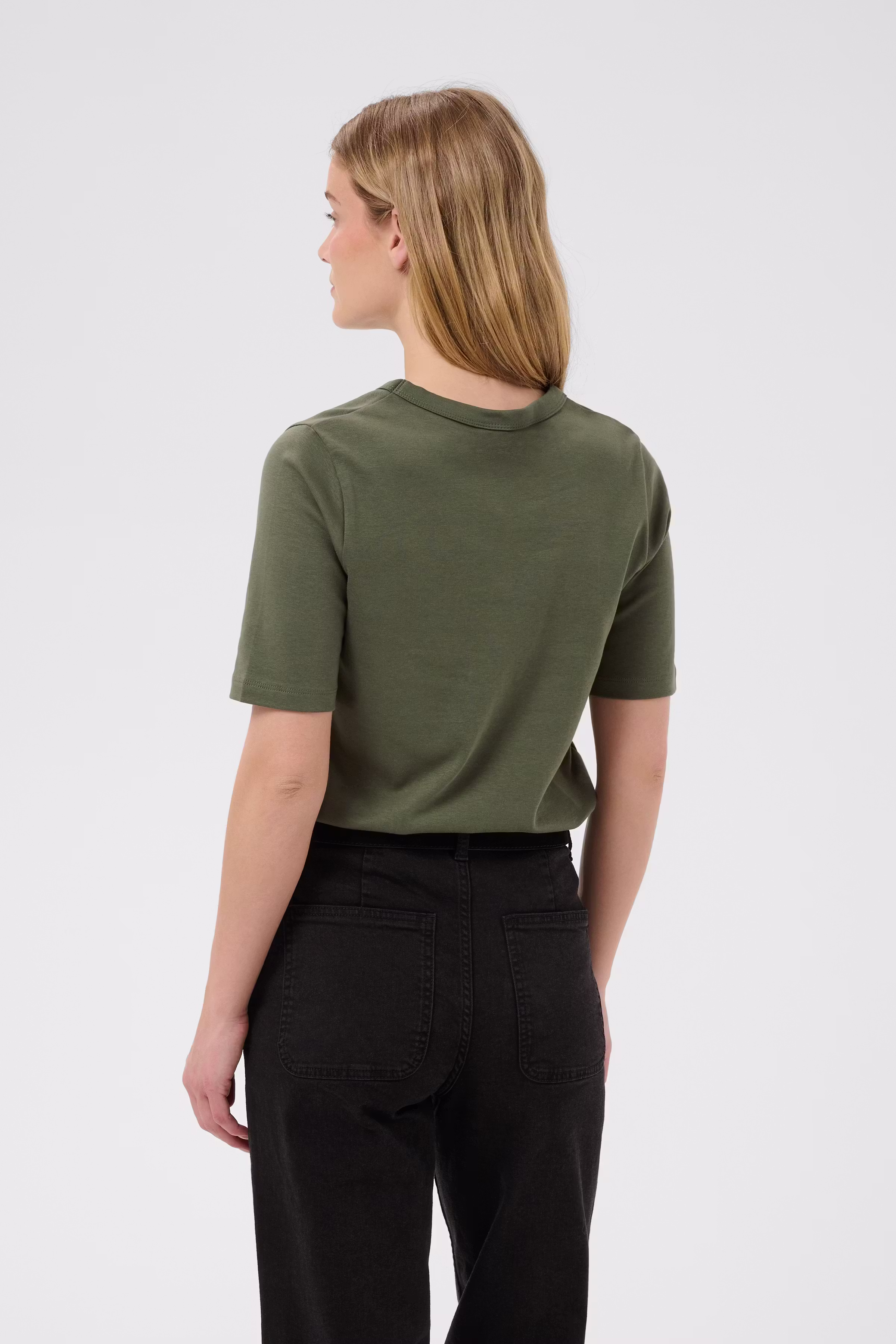 RatanaPW T-shirt LOOKBOOK BACK 30309870-190312