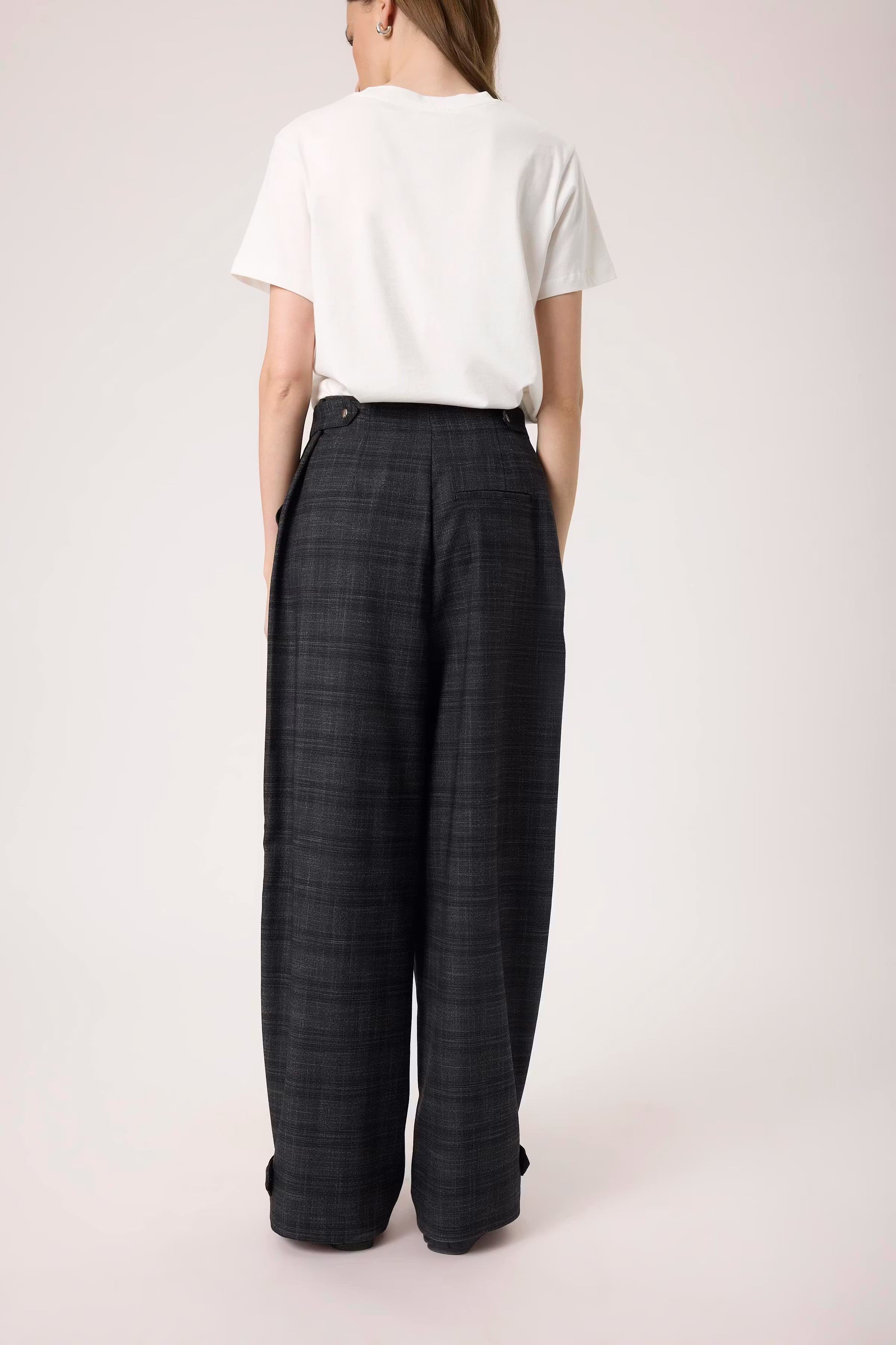 SLEvonne Trousers LOOKBOOK BACK 30408723-304333
