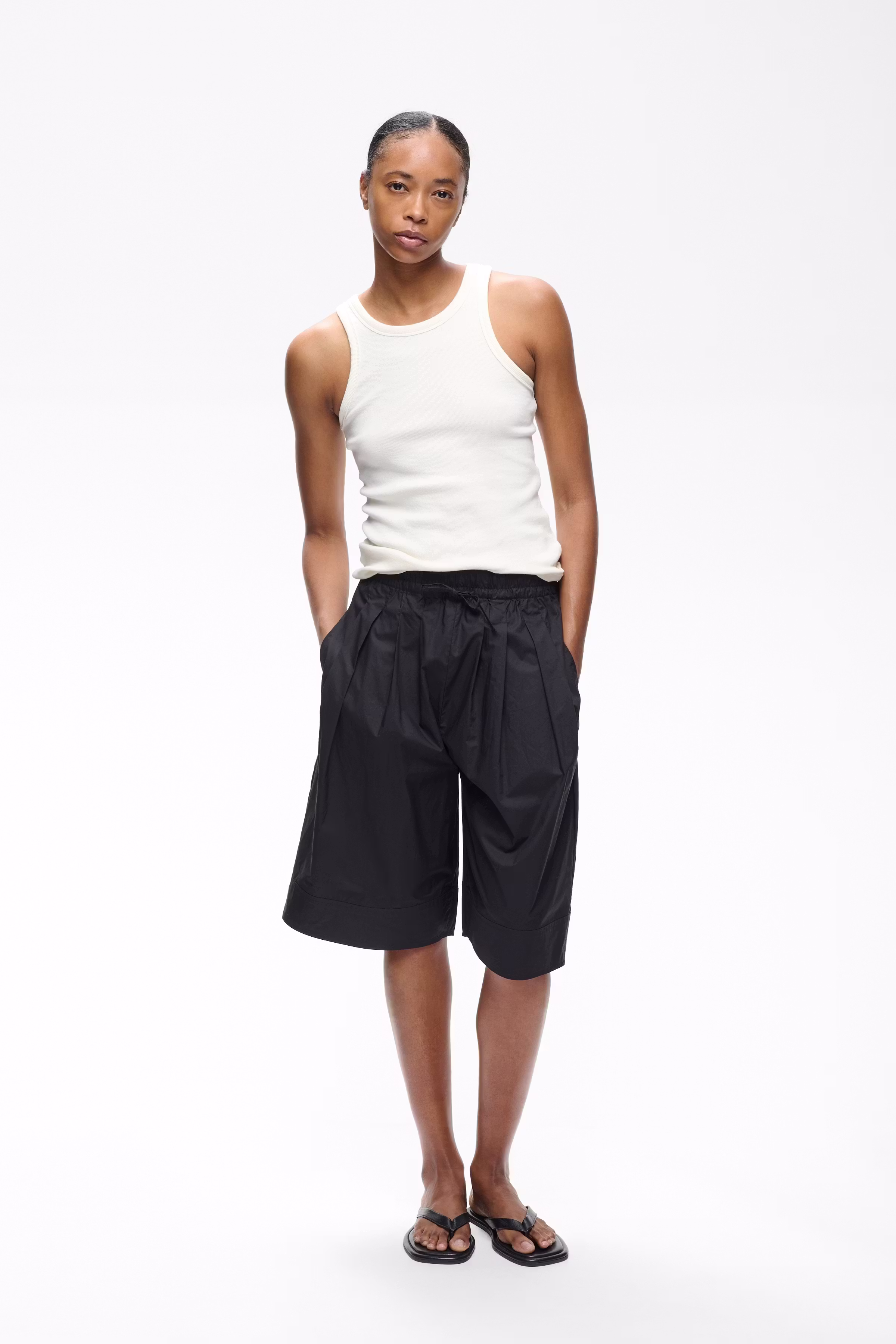 HAZEIW Hose LOOKBOOK FRONT 30112754-194008