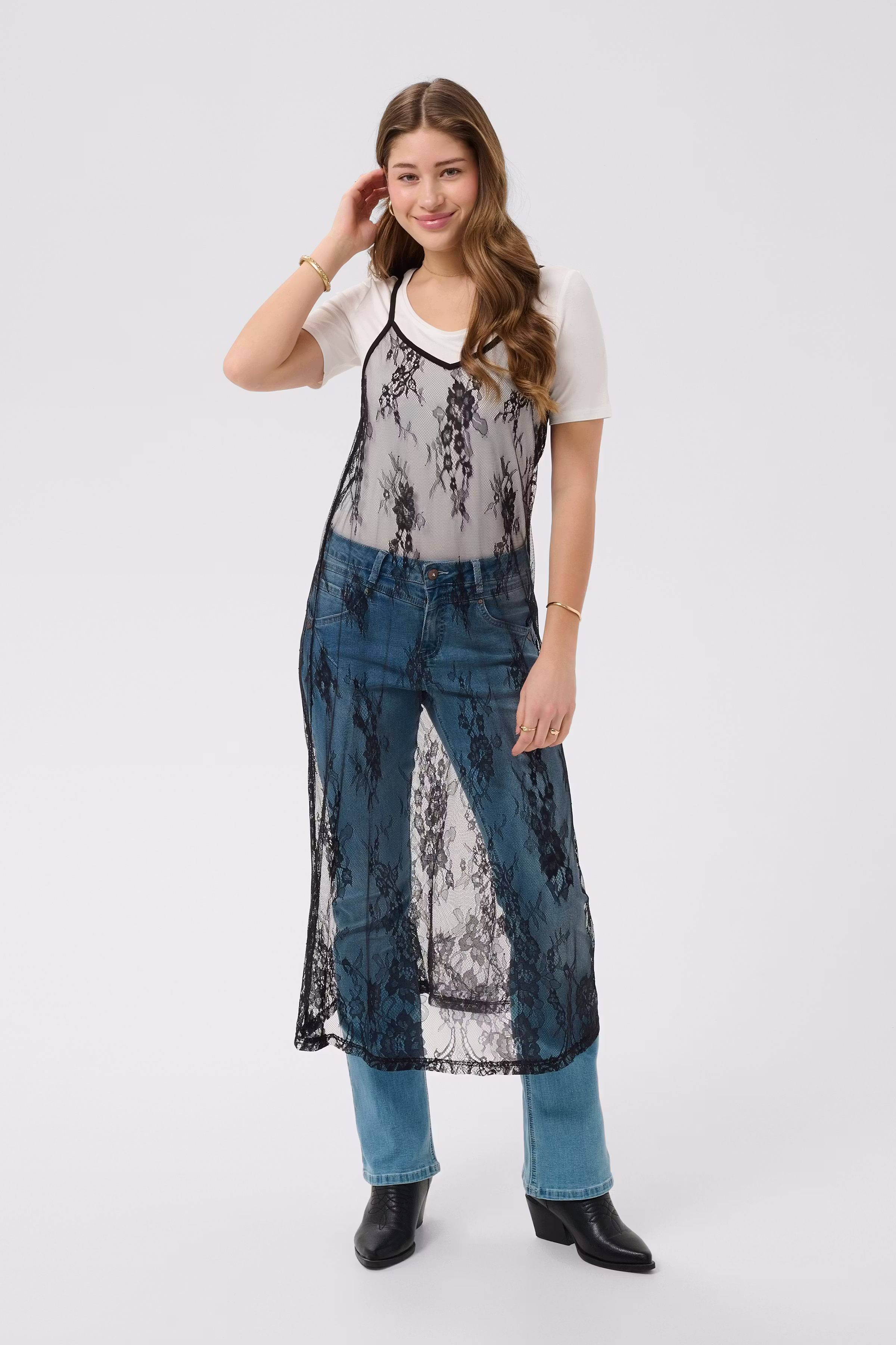 CRKamira Dress LOOKBOOK FRONT 10615596-100120