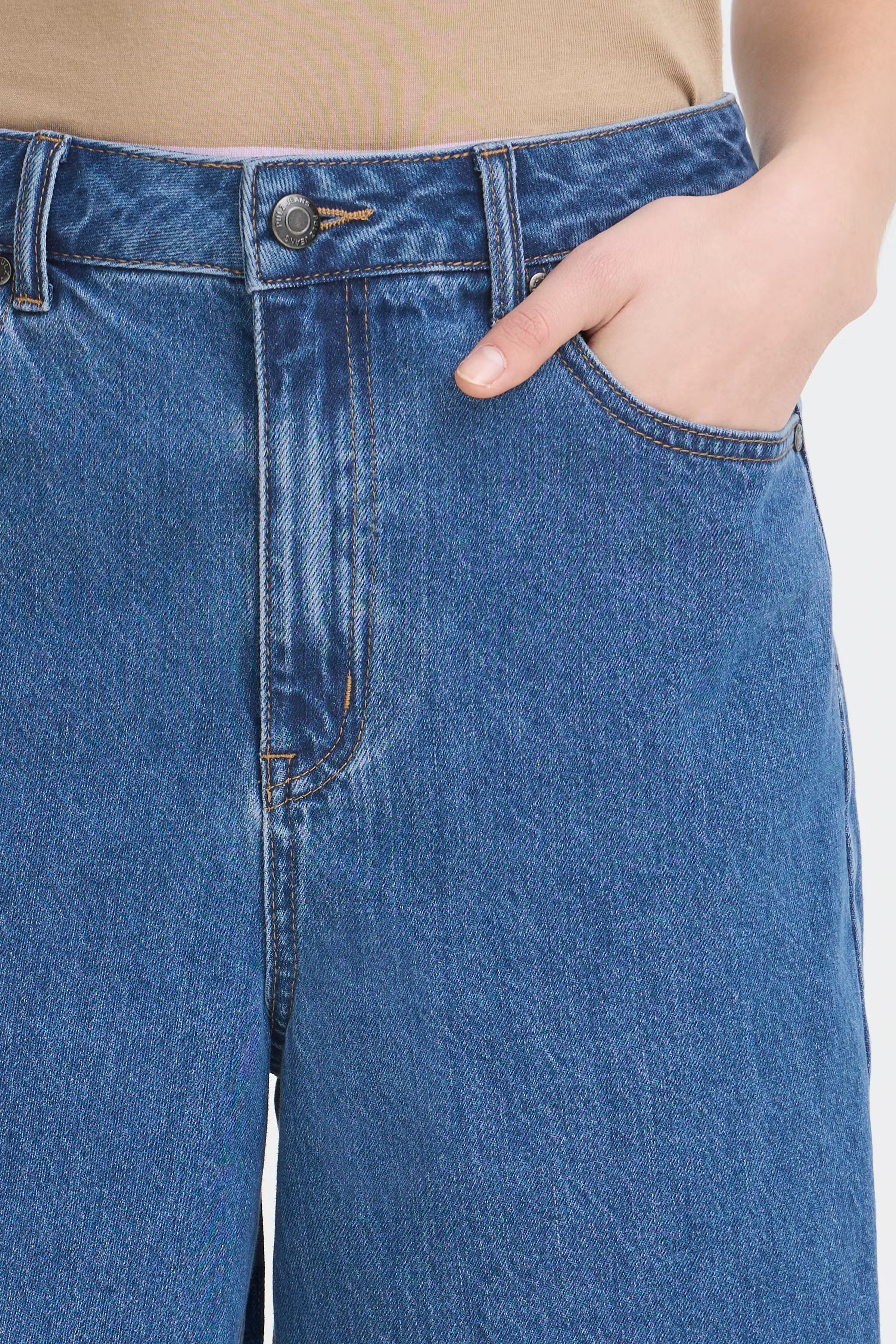 PZBRIDGET Shorts LOOKBOOK DETAIL 50210409-200005