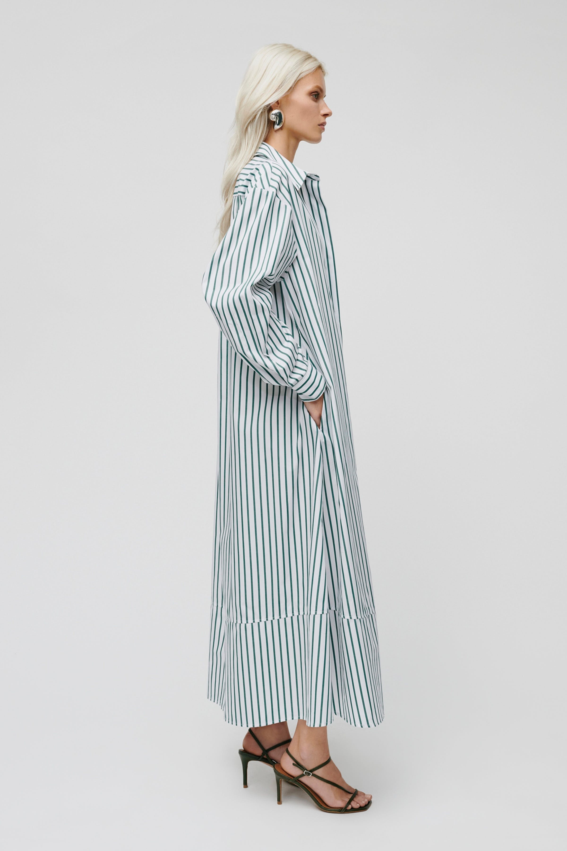 DINA Kleid LOOKBOOK FRONT 30600407-MC2100