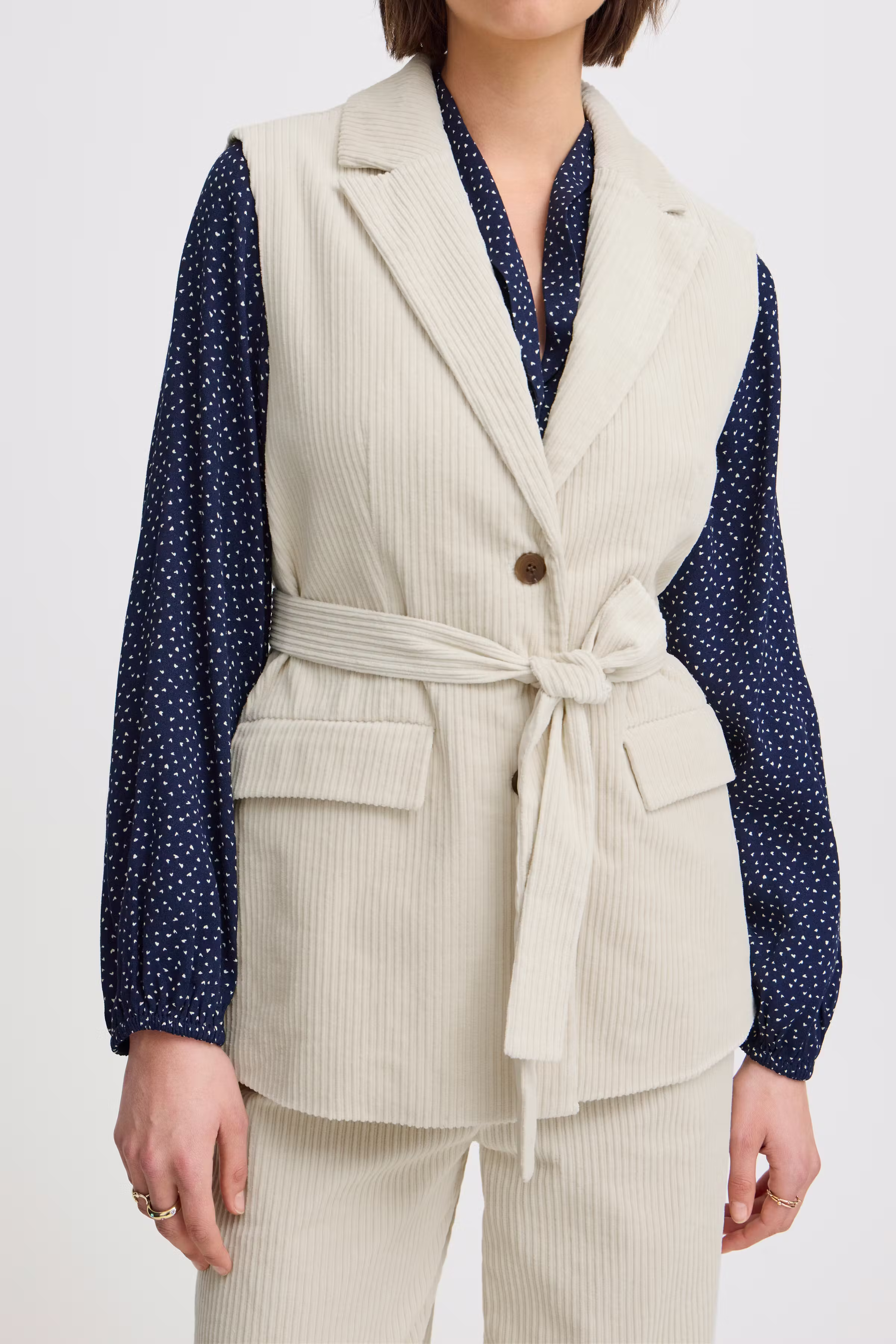 IRLESSI Weste LOOKBOOK DETAIL 20121196-130905